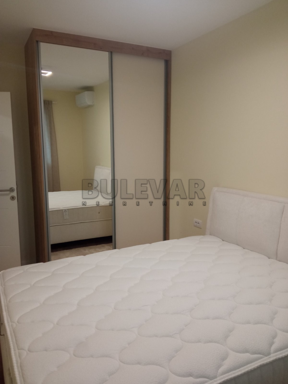 Kragujevac, neuseljavan stan  u novom stambeno poslovnom kompleksu Matis New Point