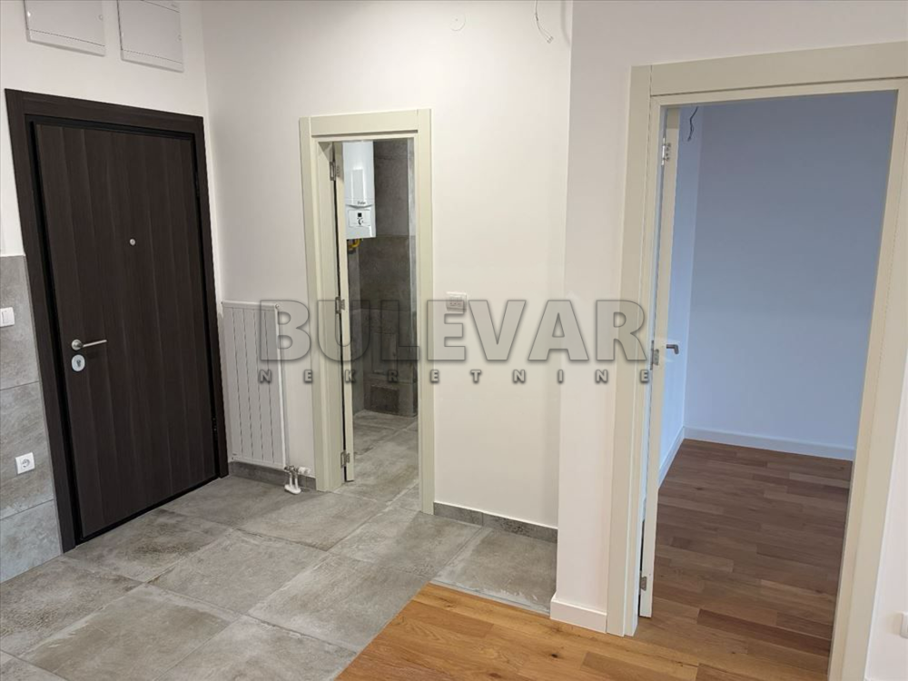 Nov dvosoban lux stan površine 74 m² - Penthaus u Matis New Point kompleksu, Bubanj, Kragujevac