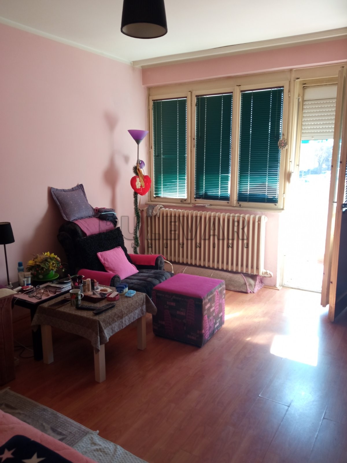 Stan u Kragujevcu, naselje gornja Erdoglija - površina 51м2 plus terasa