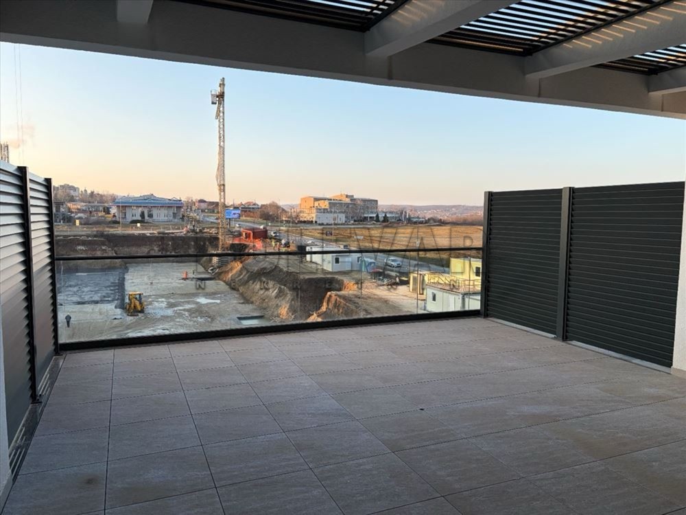 Nov dvosoban lux stan površine 74 m² - Penthaus u Matis New Point kompleksu, Bubanj, Kragujevac