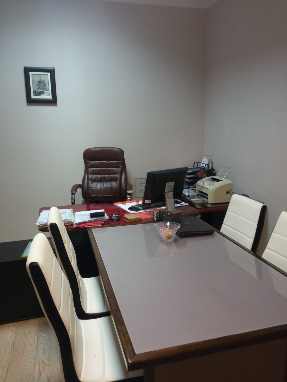 Stambeno poslovni prostor u Kragujevcu, centar, površina 74 m2, dva ulaza,