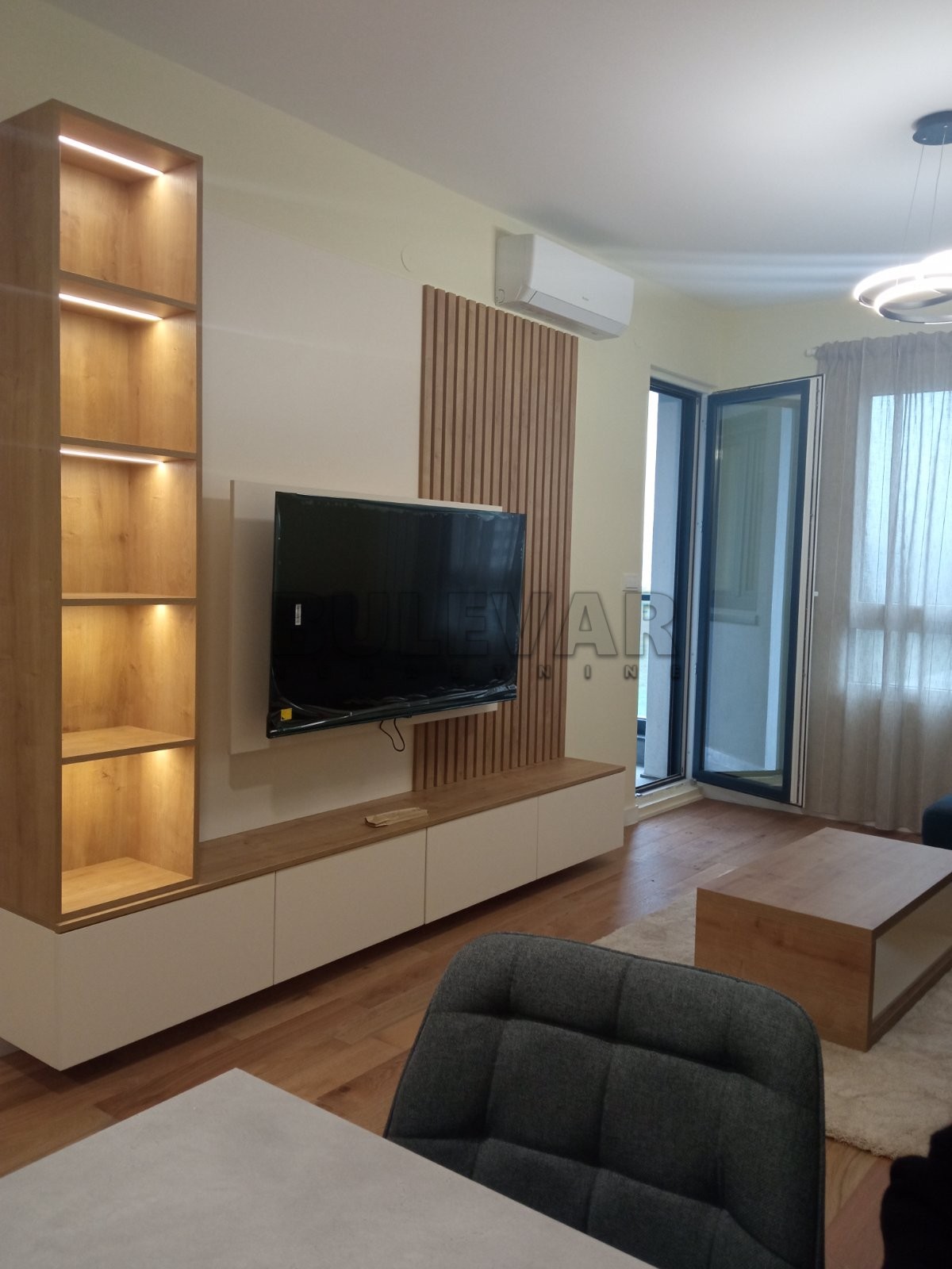 Kragujevac, neuseljavan stan  u novom stambeno poslovnom kompleksu Matis New Point