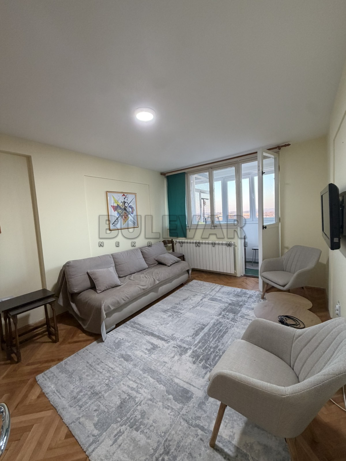 Jednosoban stan u centru grada - Centar - 38.00m² - 300€