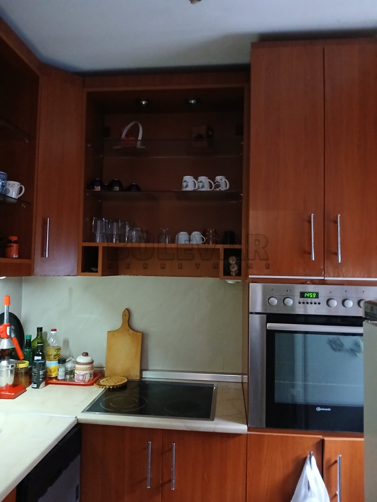 Četvorosoban stan u soliteru na Maloj Vagi od 91 m²