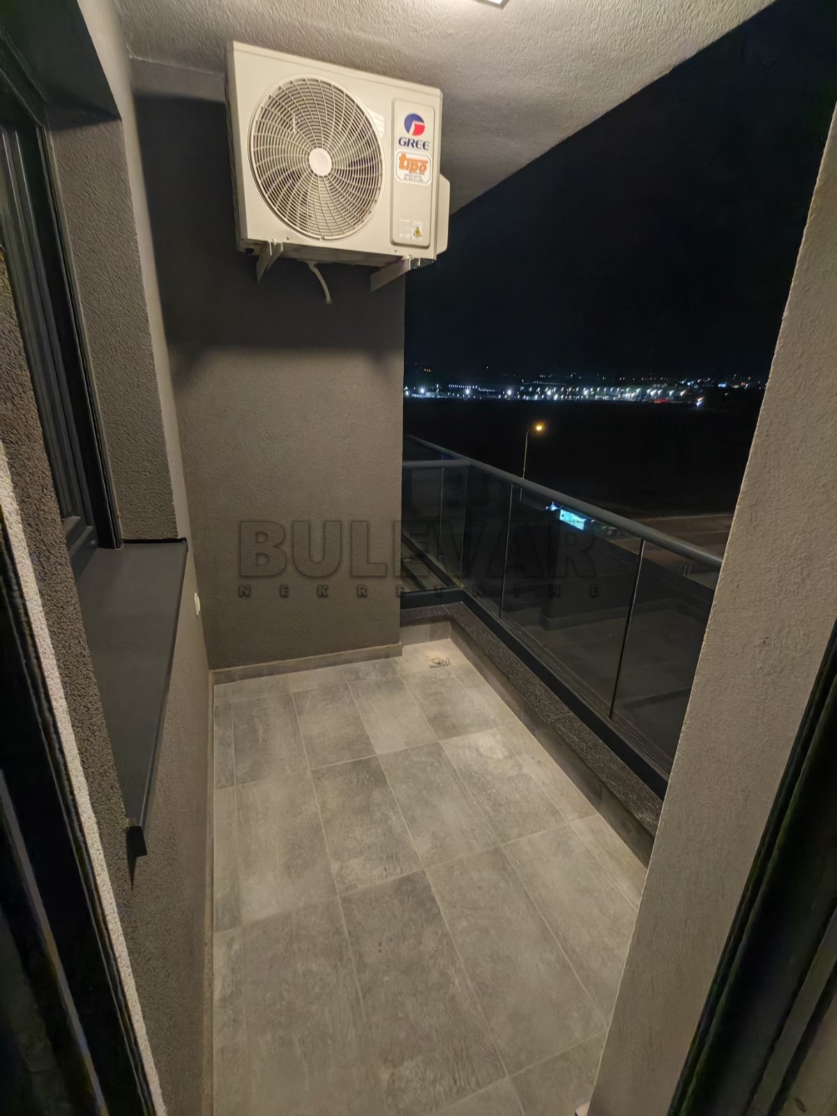 Kragujevac, neuseljavan stan  u novom stambeno poslovnom kompleksu Matis New Point