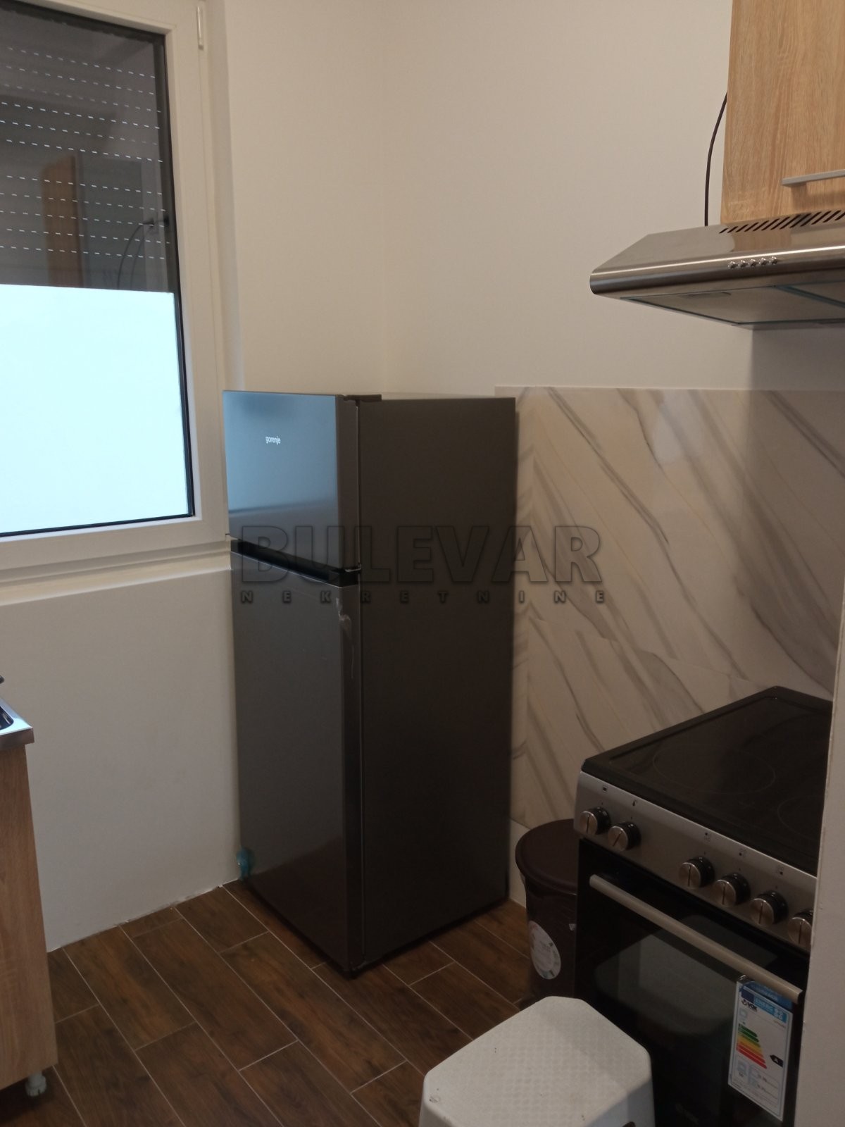 Izdavanje - lux stan u Kragujevcu, naselje Green hill, 53 m2, uračunati troškovi