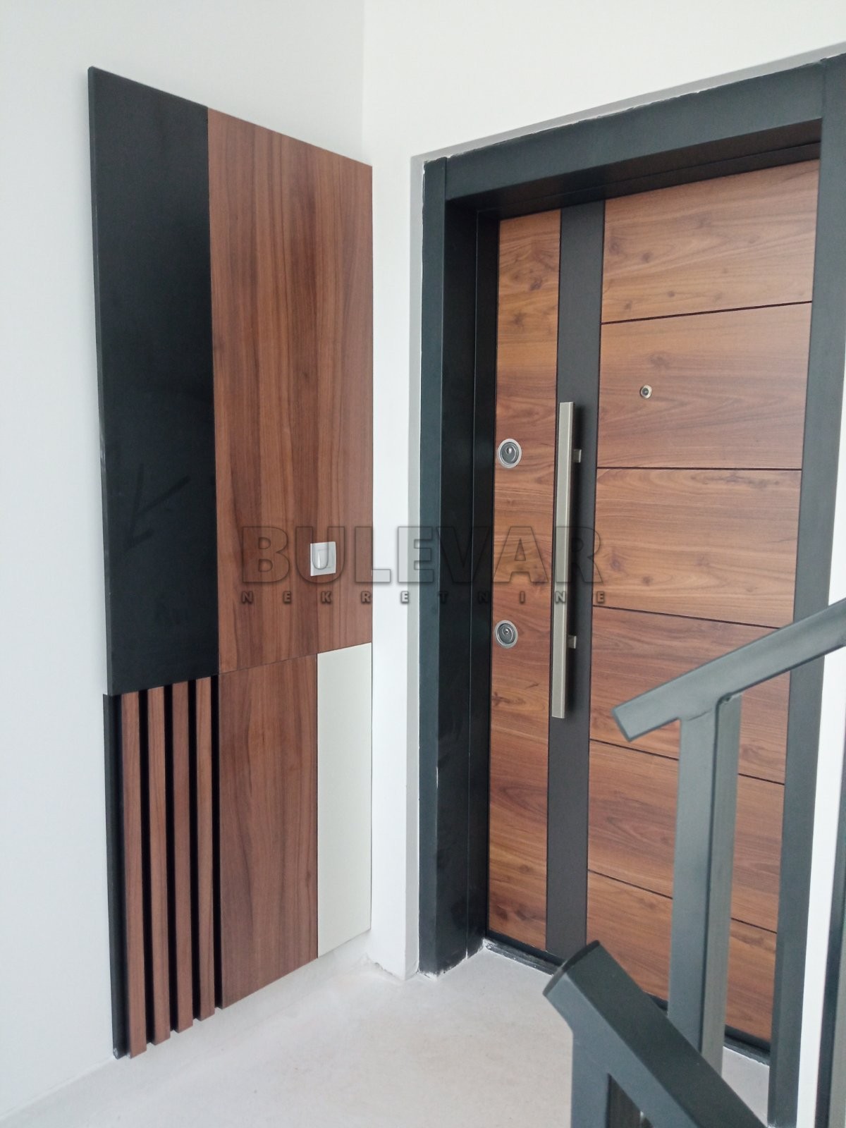 Izdavanje - lux stan u Kragujevcu, naselje Green hill, 53 m2, uračunati troškovi