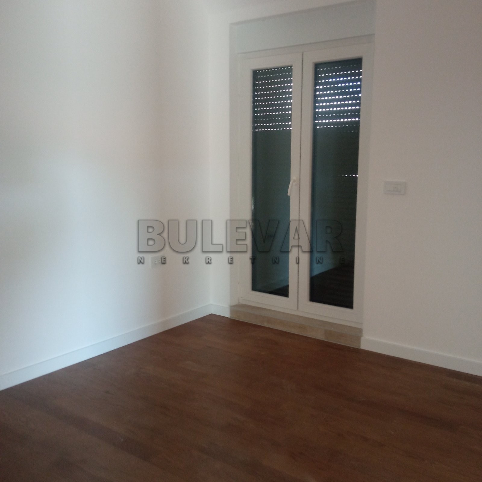 Odlična novogradnja - odmah useljiv neuseljavan duplex u Erdogliji sa dve spavaće sobe i dve terase