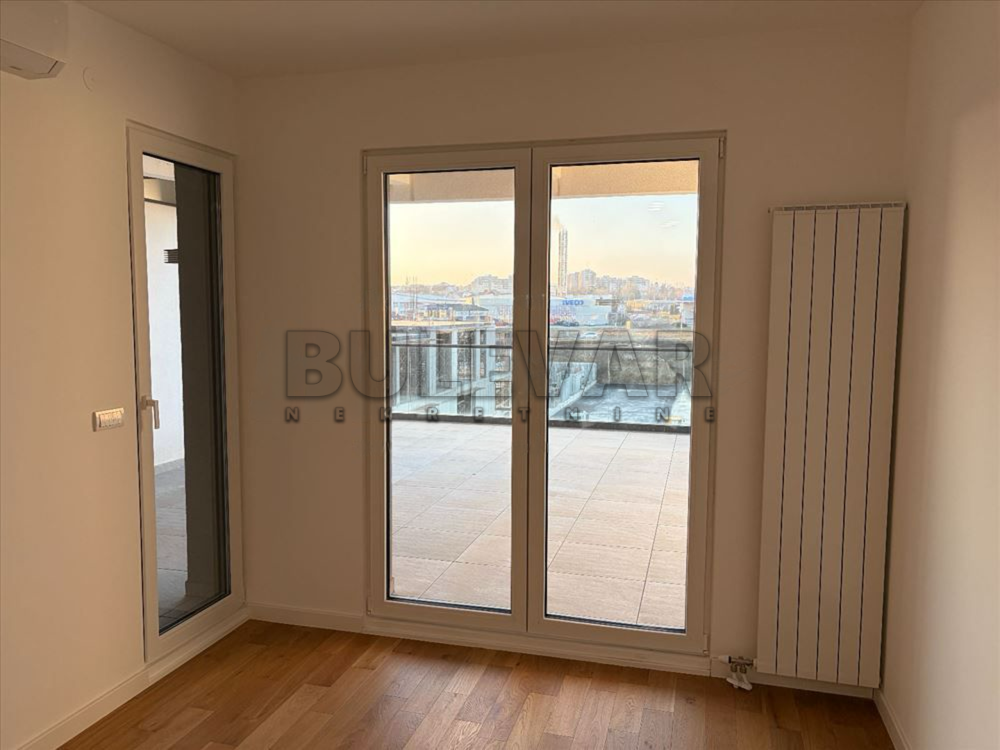 Nov dvosoban lux stan površine 74 m² - Penthaus u Matis New Point kompleksu, Bubanj, Kragujevac