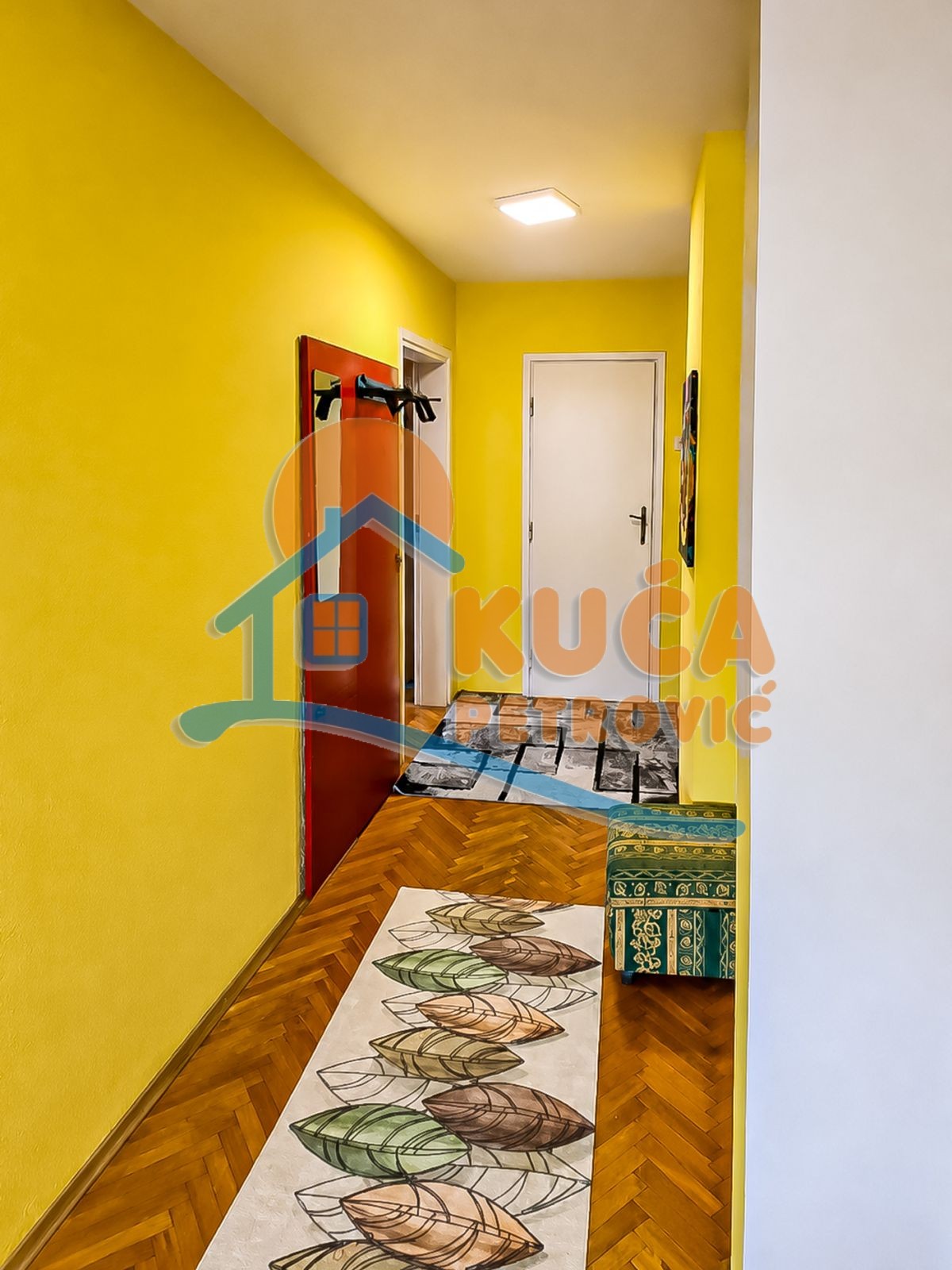 Trosoban stan Pravni fakultet 75m², 2 sprat — slika 11