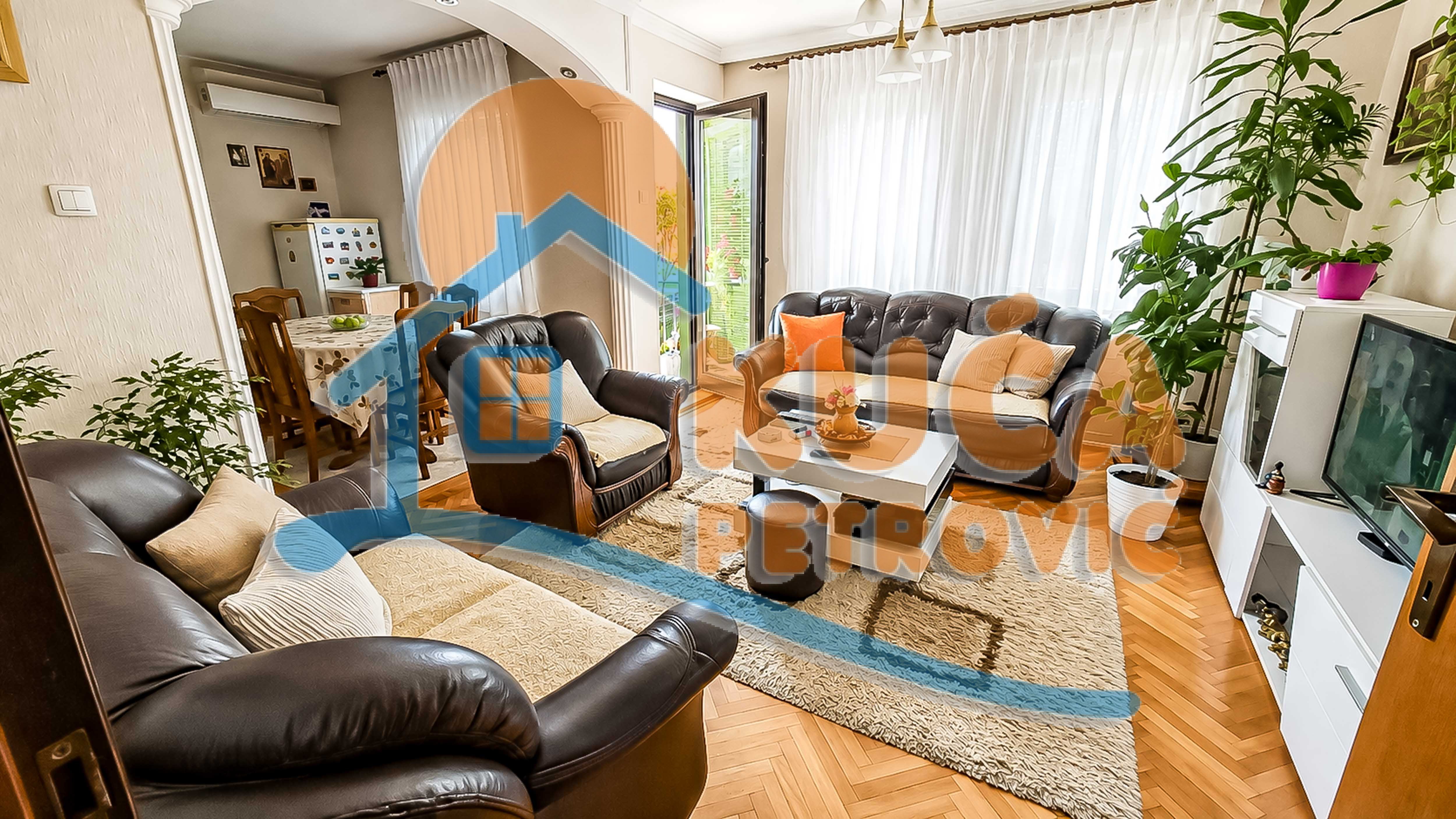 Idealan porodični stan sa tri spavaće sobe, 76m2 - Čalije - 76.00m² - 145.300€