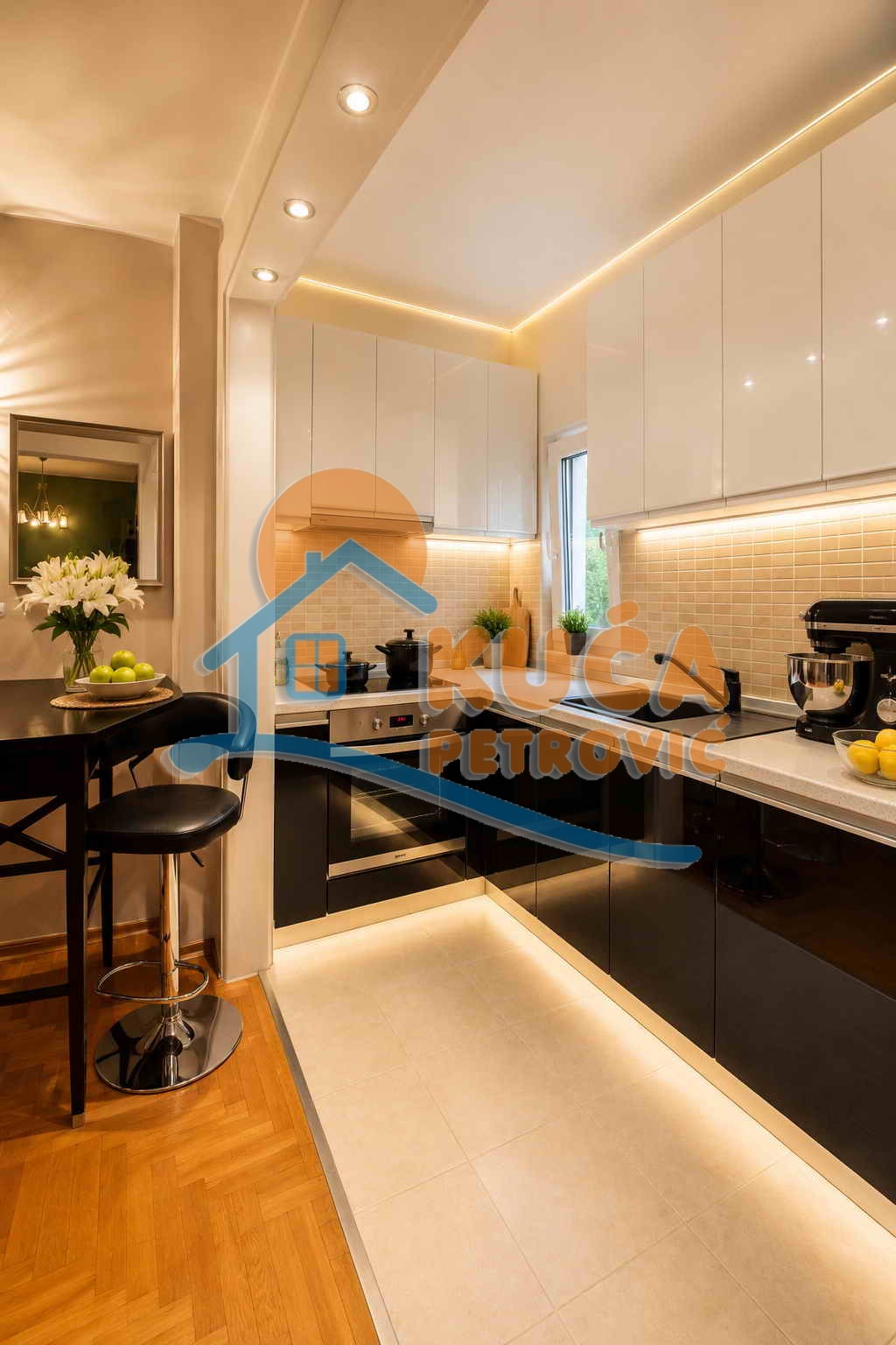 Trosoban stan Pravni fakultet 86m², 2 sprat — slika 7