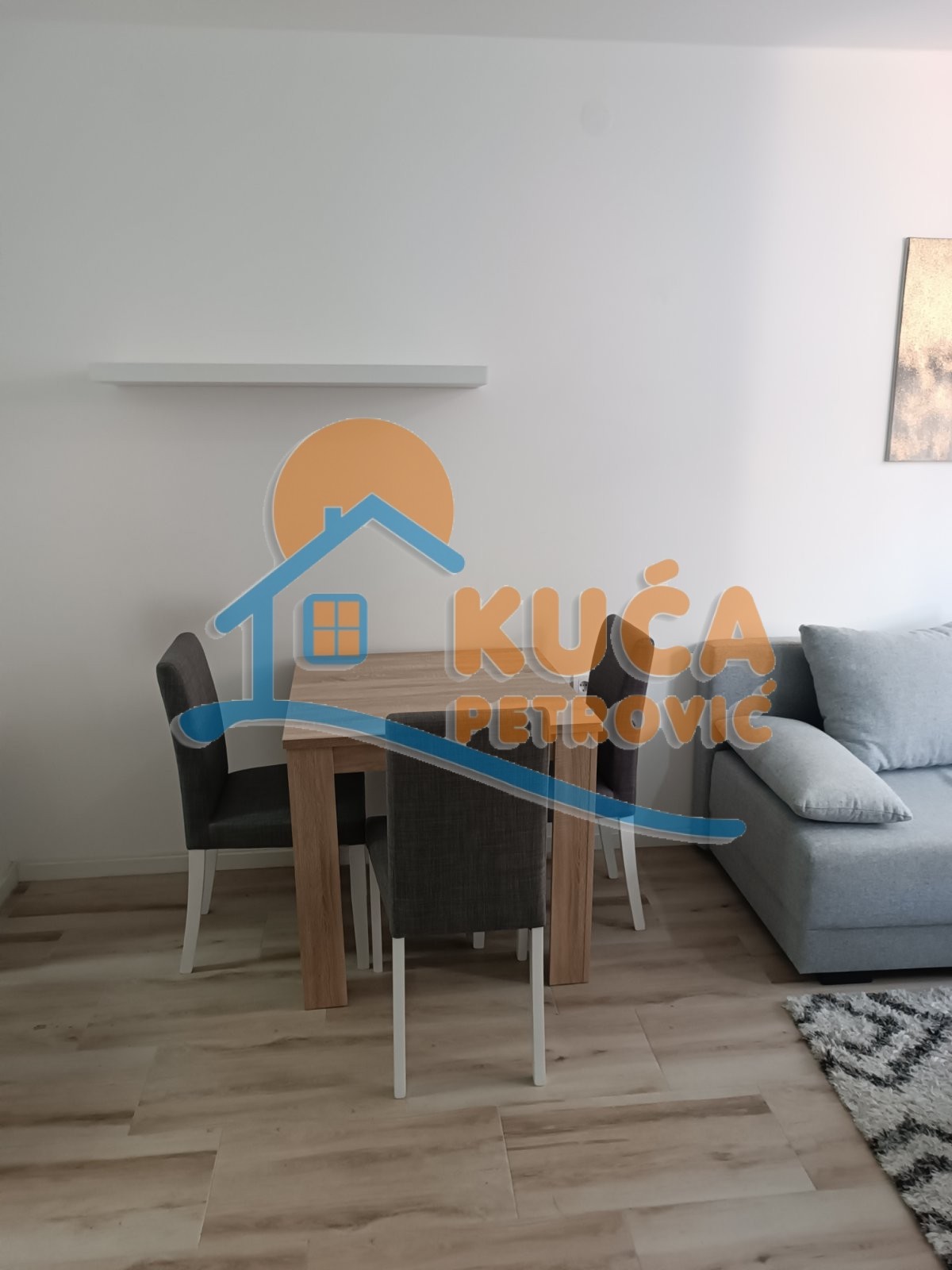 Izdaje se stan na Apelovcu, 36m2!