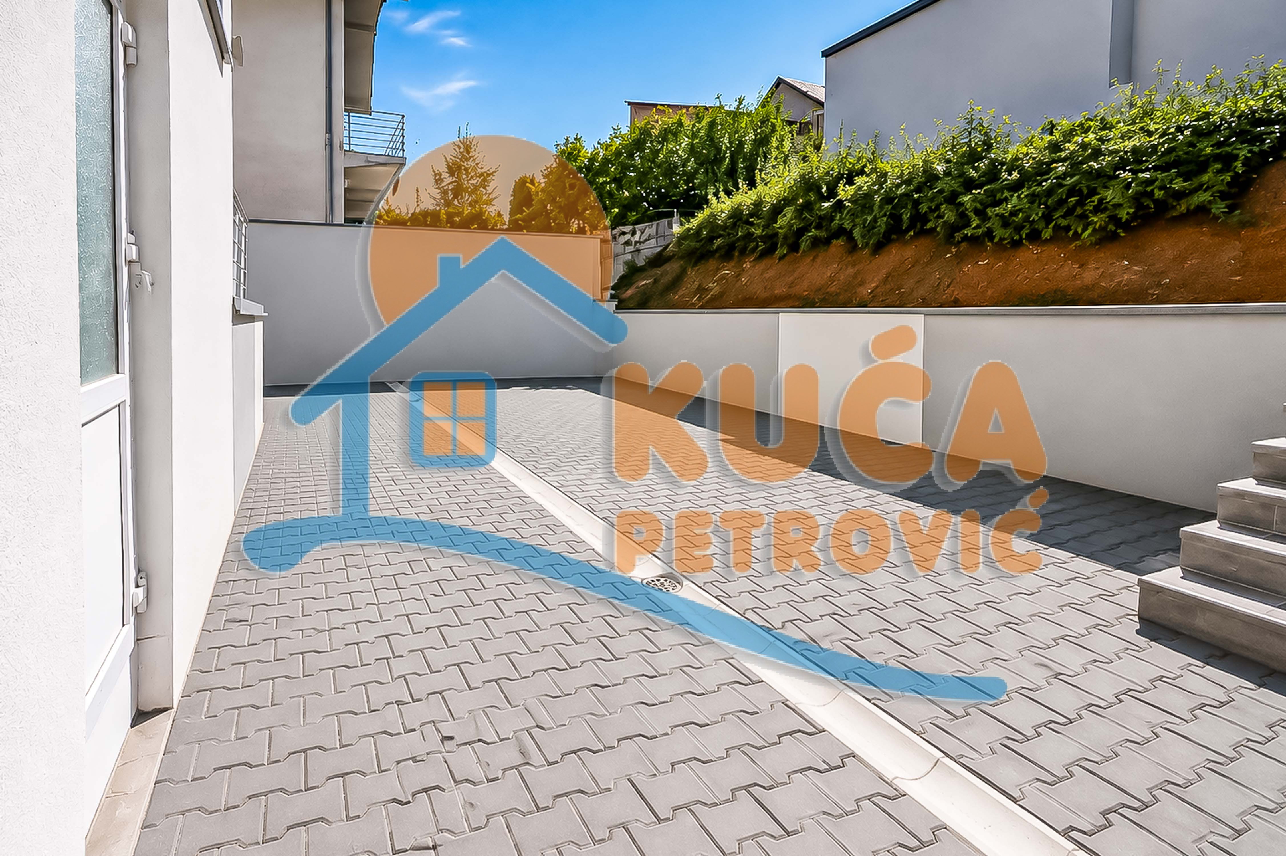 Dvoiposoban stan Bubanj 130m², 0 sprat — slika 15