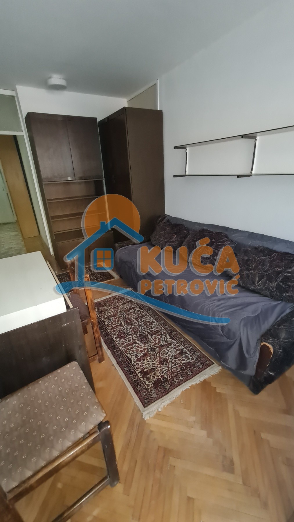 Izdaje se trosoban namešten stan u blizini Delta tržnog centra, 63m2, cg