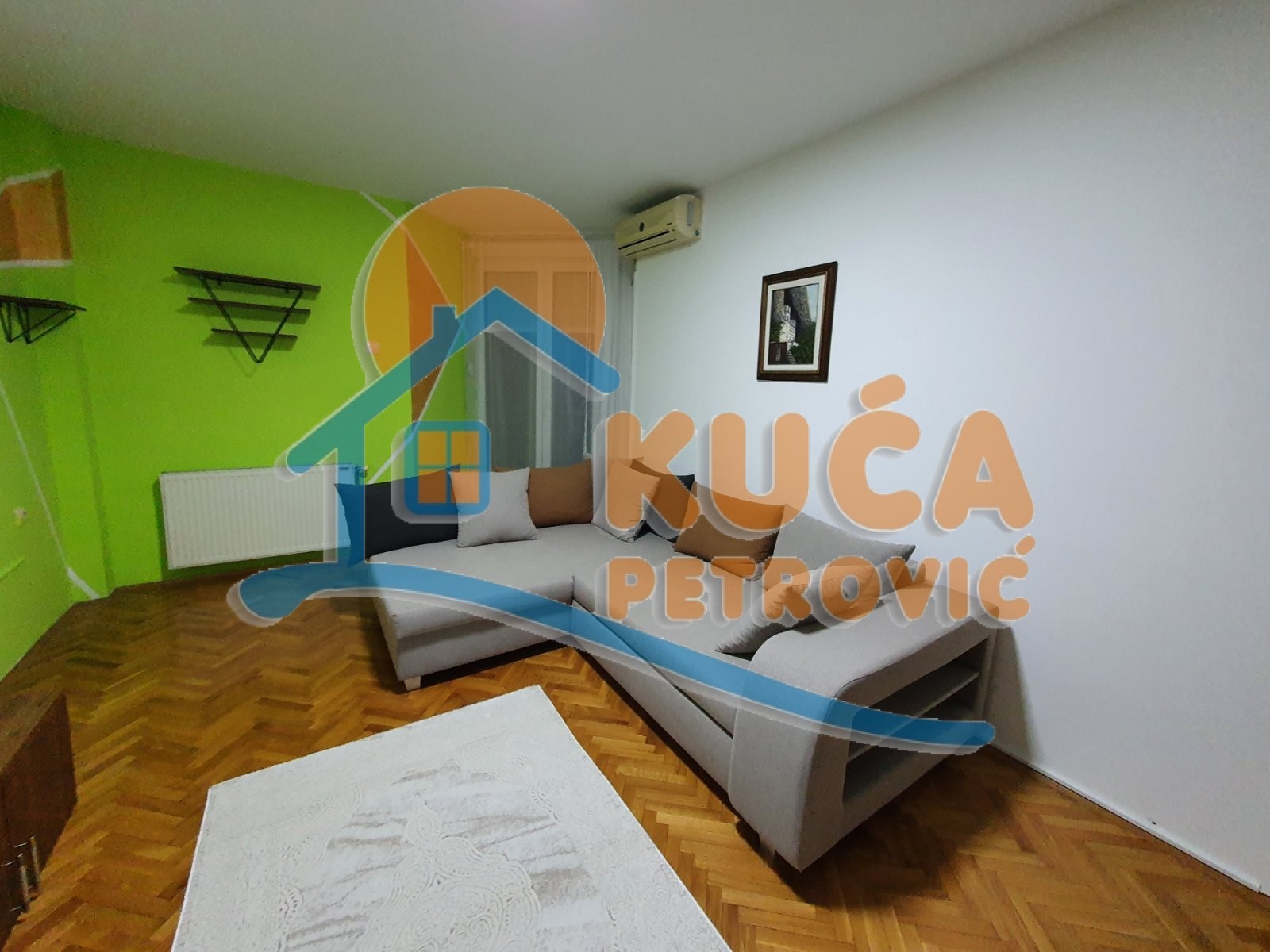 Izdaje se stan u zgradi Aleksandrija! - Pravni fakultet - 65.00m² - 350€
