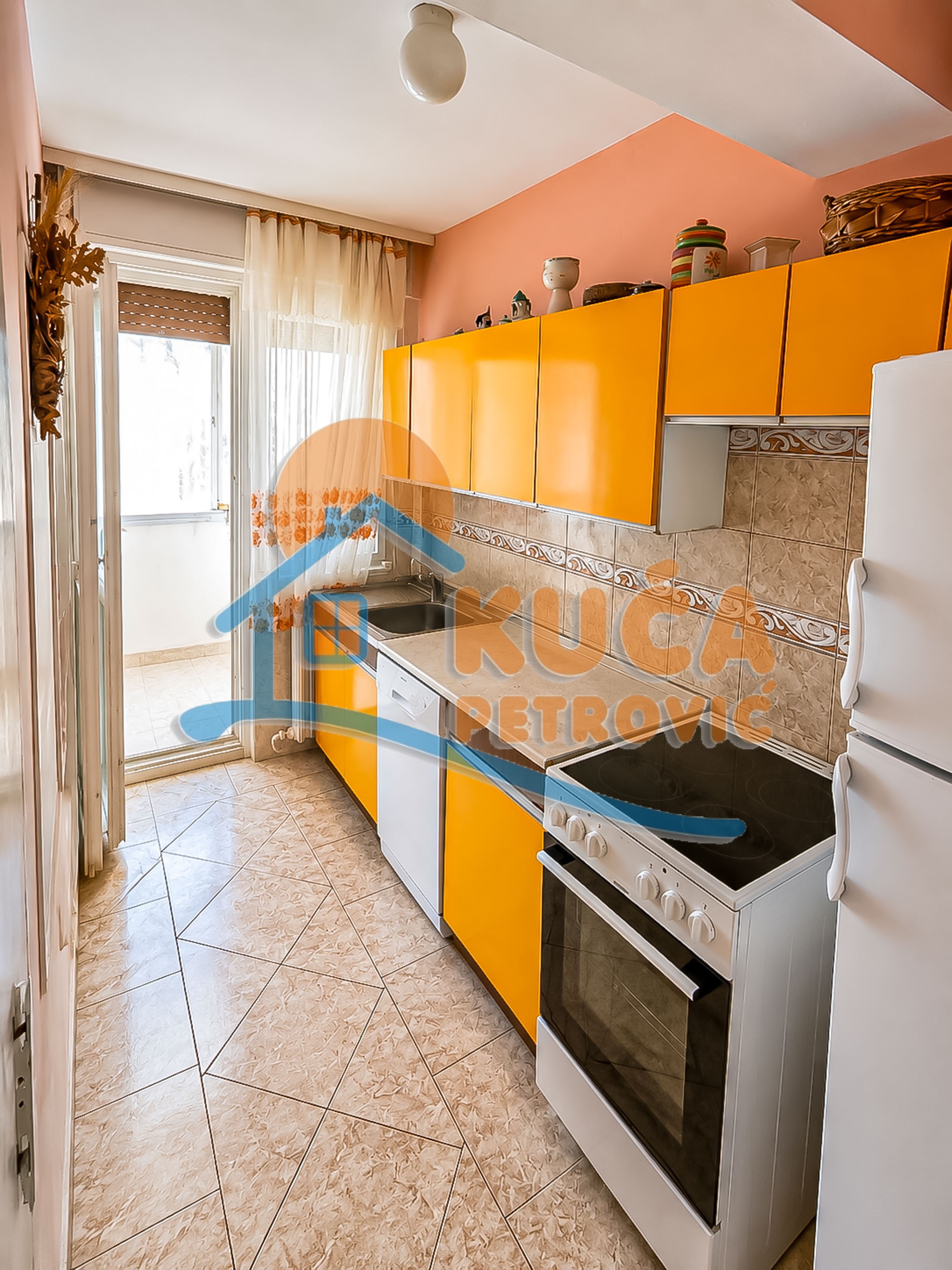 Trosoban stan Gradska bolnica 69m², 2 sprat — slika 2
