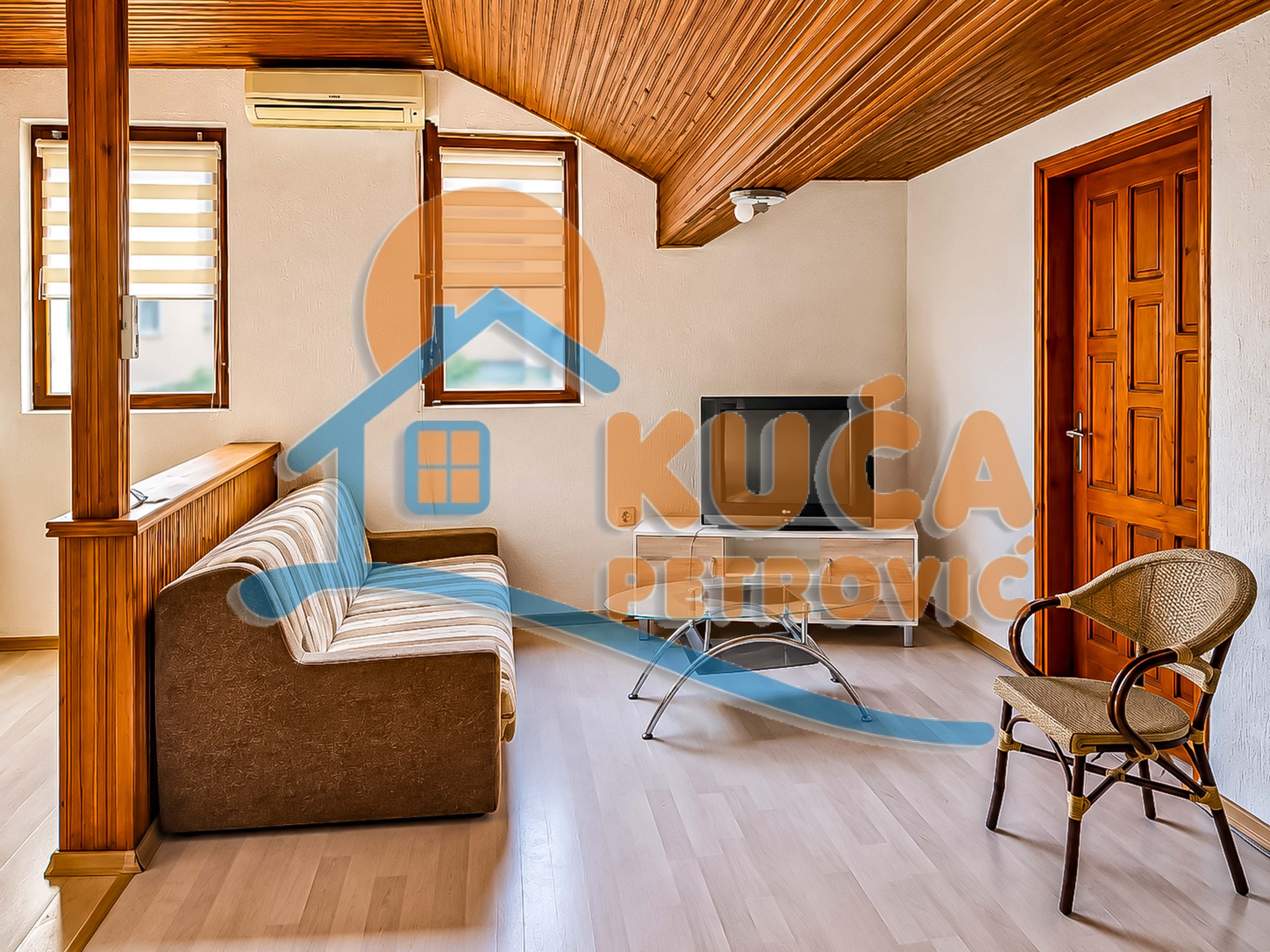 Trosoban stan na Crvenom pevcu, 51m2 - Crveni pevac - 51.14m² - 116.000€