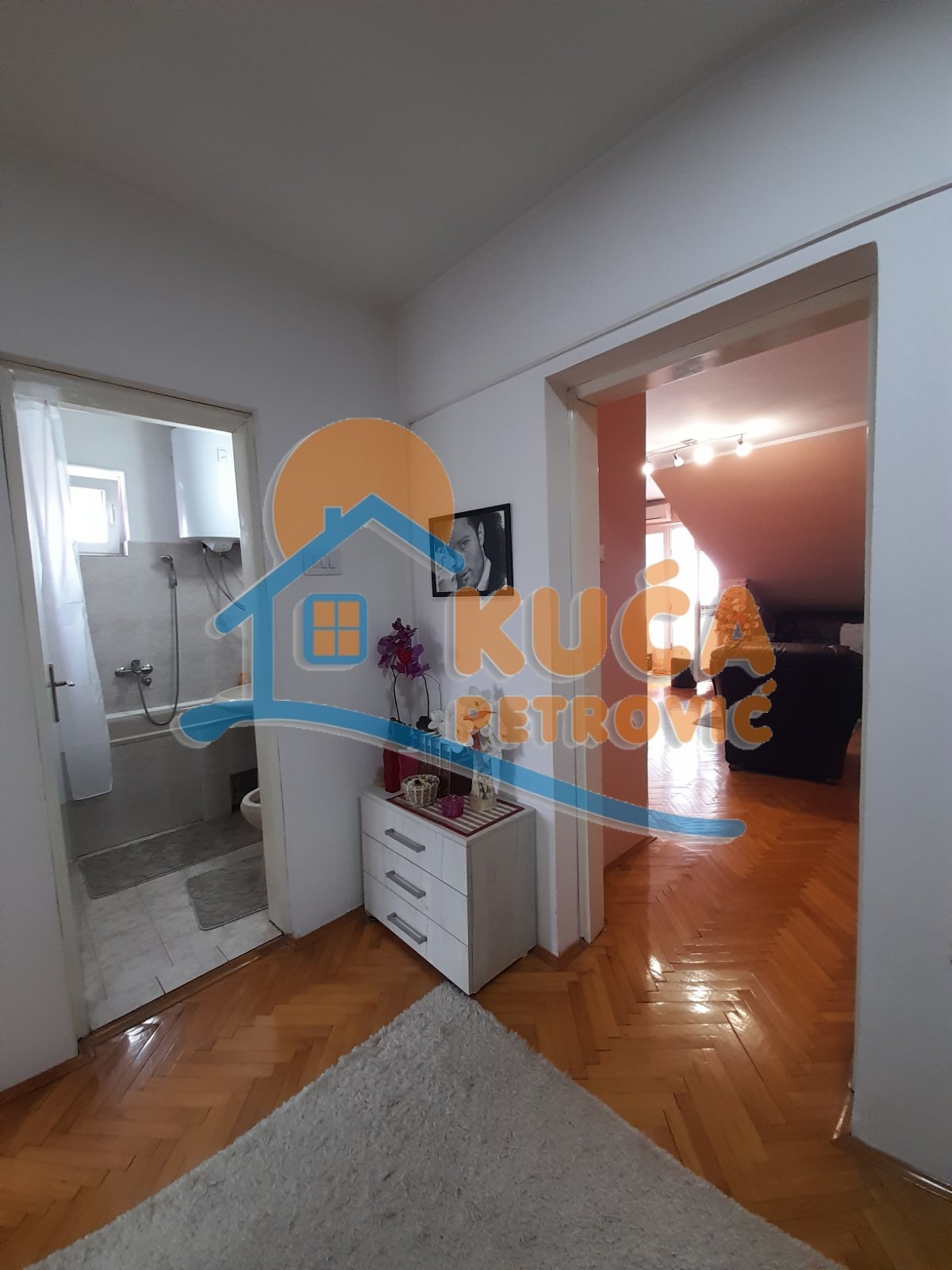 Izdaje se namešten dvoiposoban stan na Panteleju, površine 55 m2