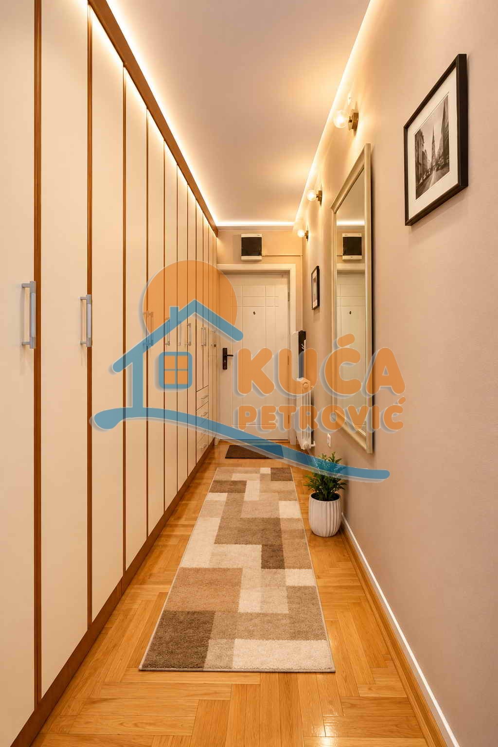 Trosoban stan Pravni fakultet 86m², 2 sprat — slika 8