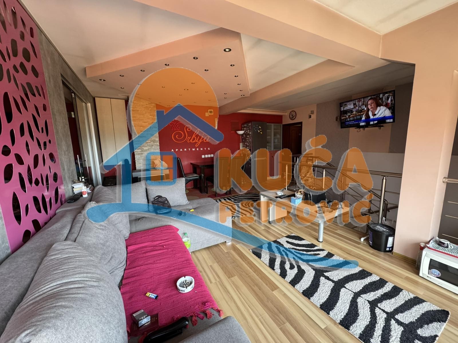 Izdaje se dvoiposoban stan u kući, 90m2