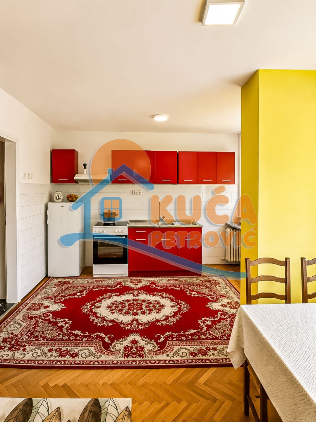 Trosoban stan Pravni fakultet 75m², 2 sprat — slika 4