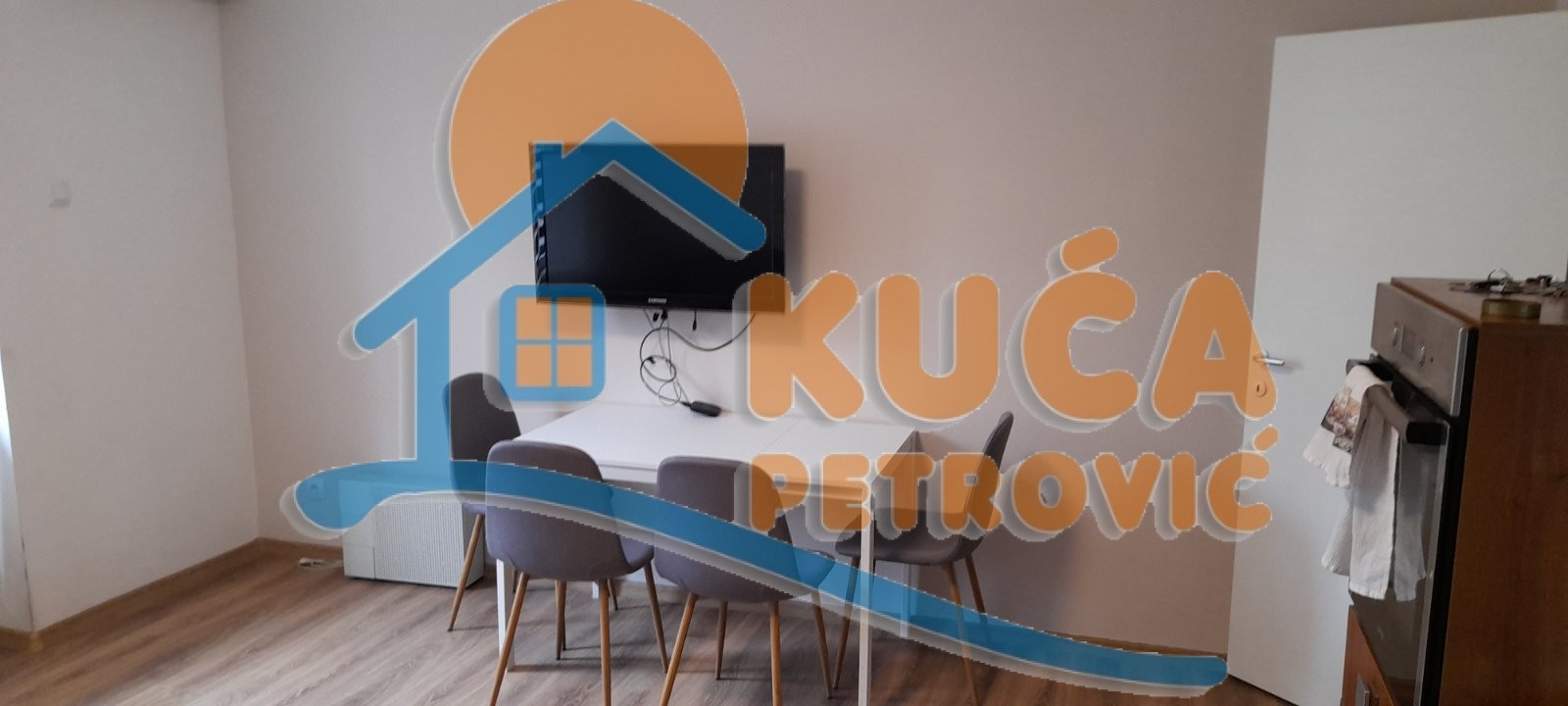 Izdaje se stan u Dusanovoj, CG, 59m2