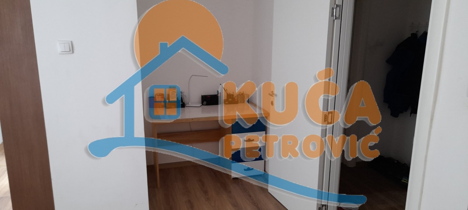 Izdaje se stan u Dusanovoj, CG, 59m2