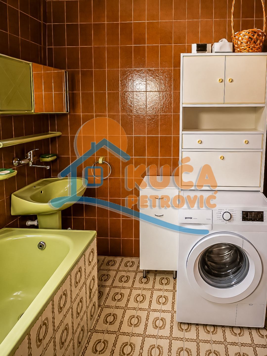 Dvoiposoban stan Centar 77m², 1 sprat — slika 10