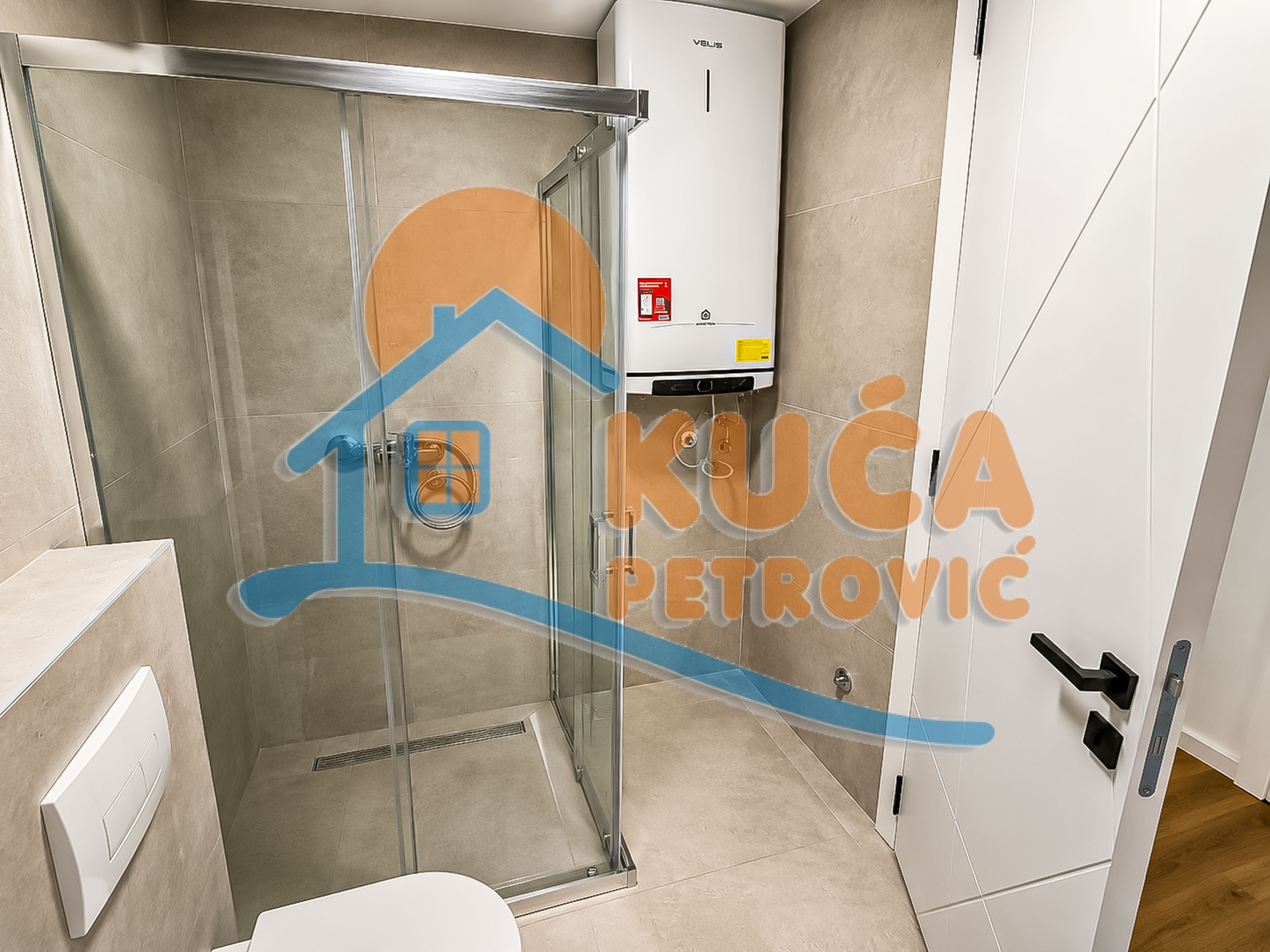 Višesoban stan Centar 238m², 5 sprat — slika 8