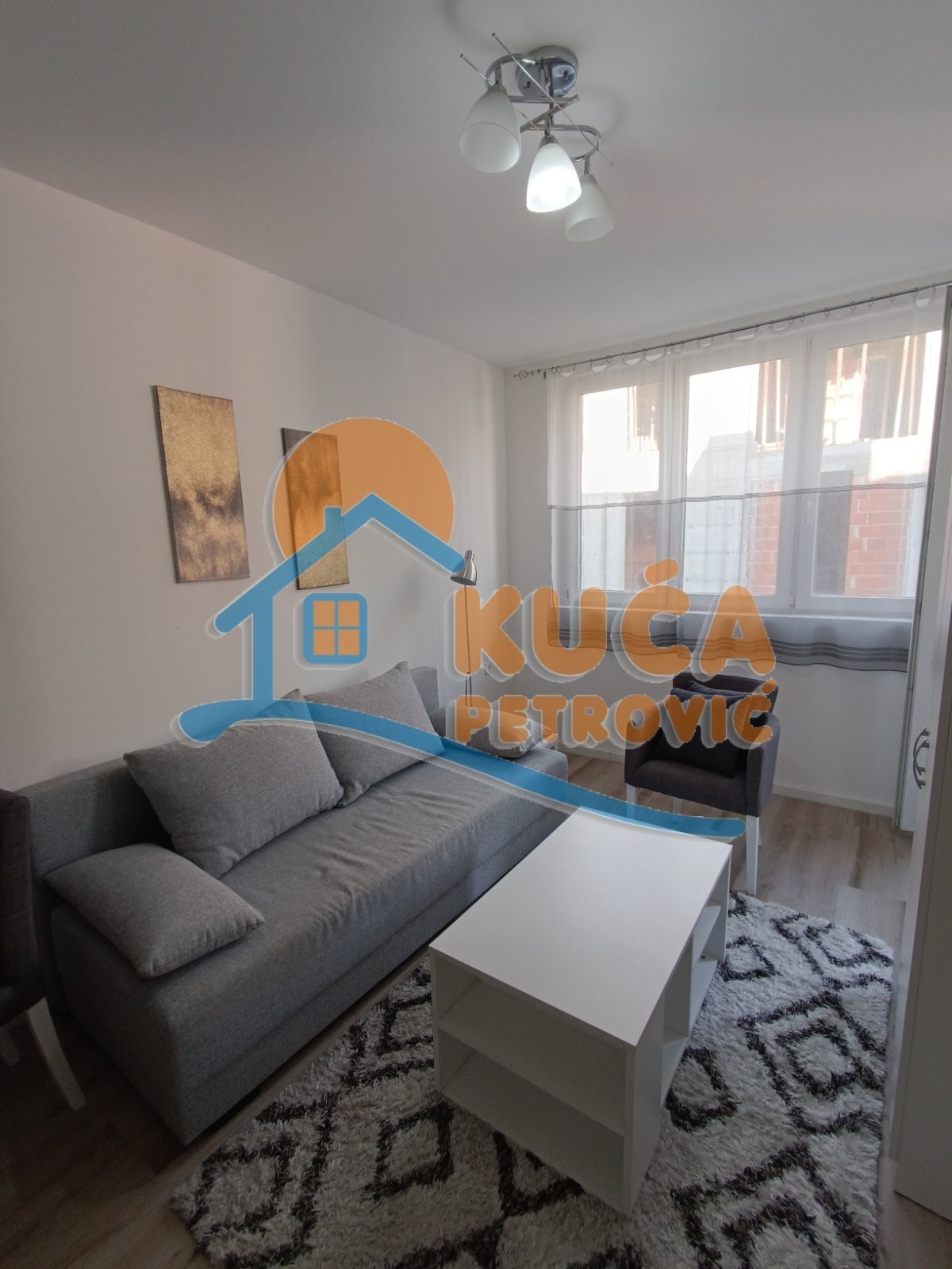 Izdaje se stan na Apelovcu, 36m2! - Apelovac - 36.00m² - 280€