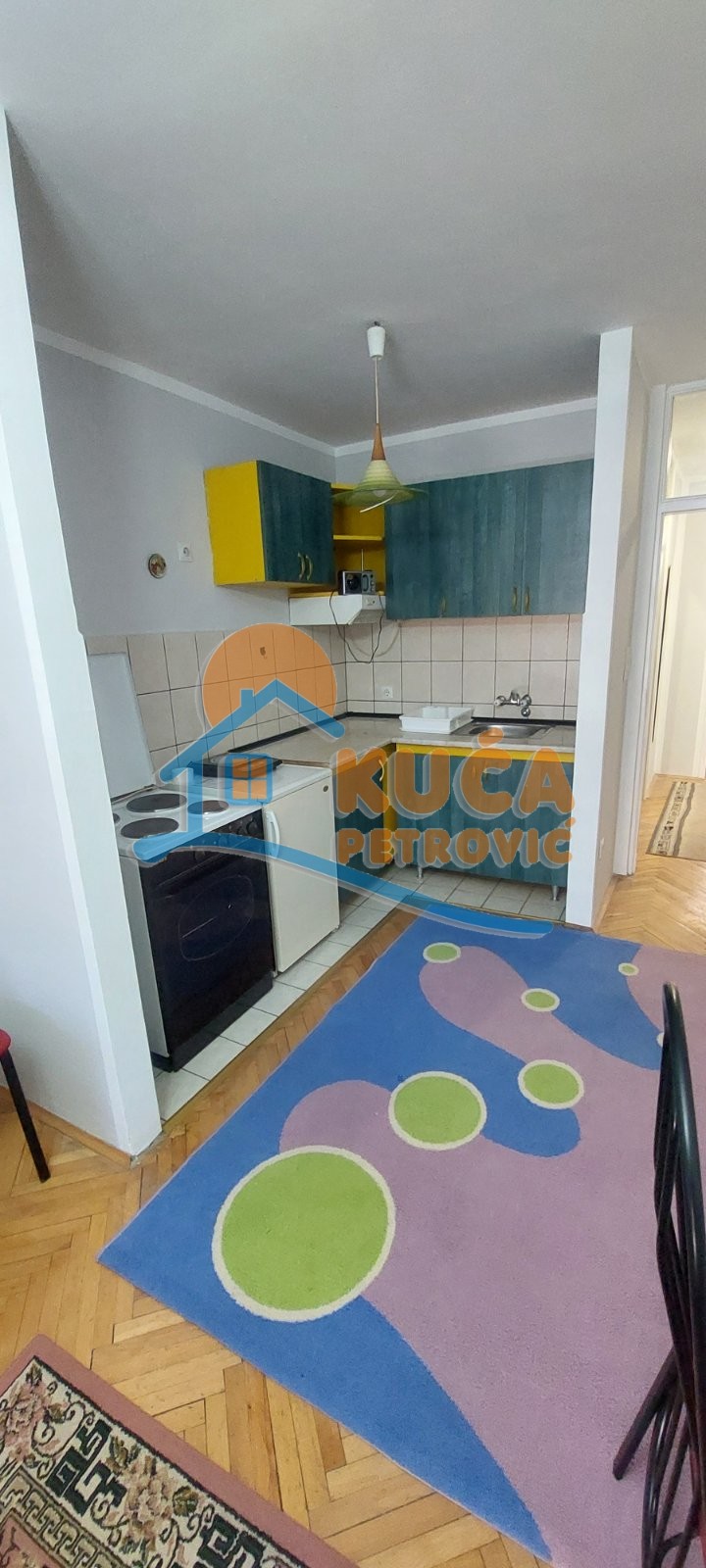 Izdaje se jednoiposoban stan u centru Niša,  49m2!