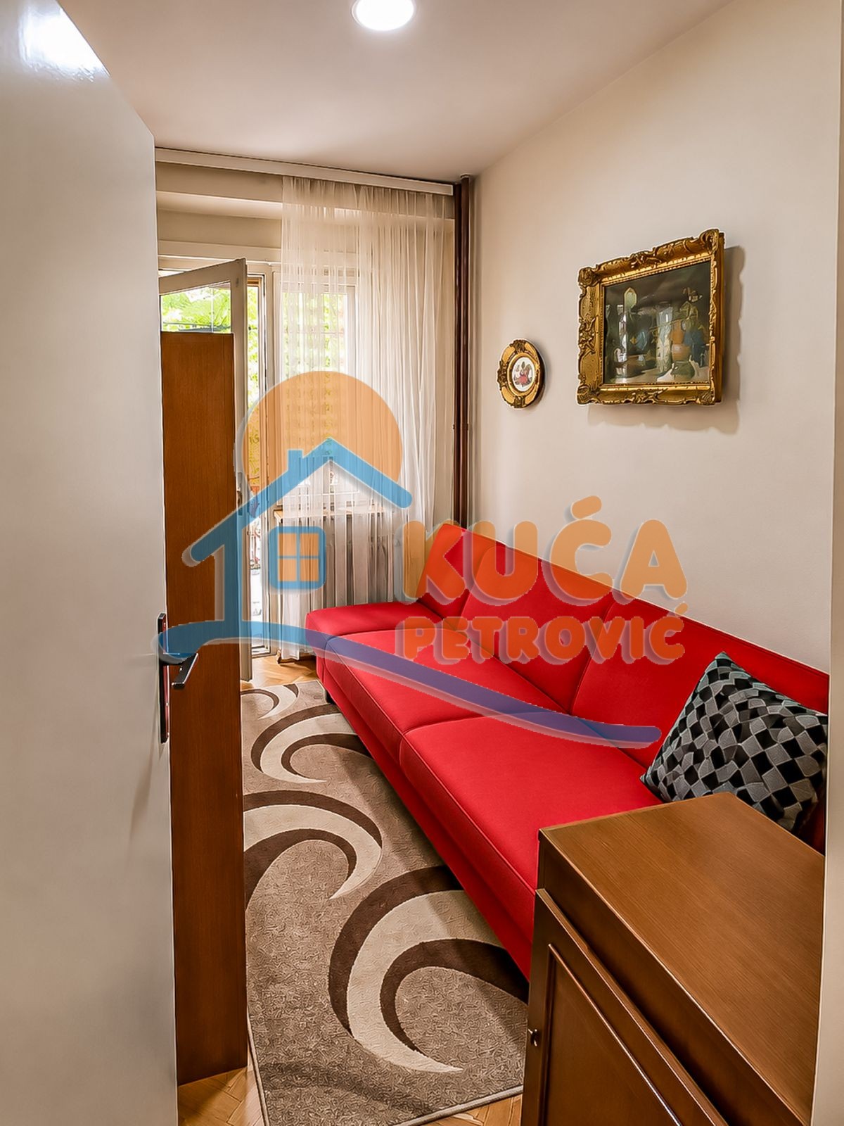 Trosoban stan Pravni fakultet 75m², 2 sprat — slika 9