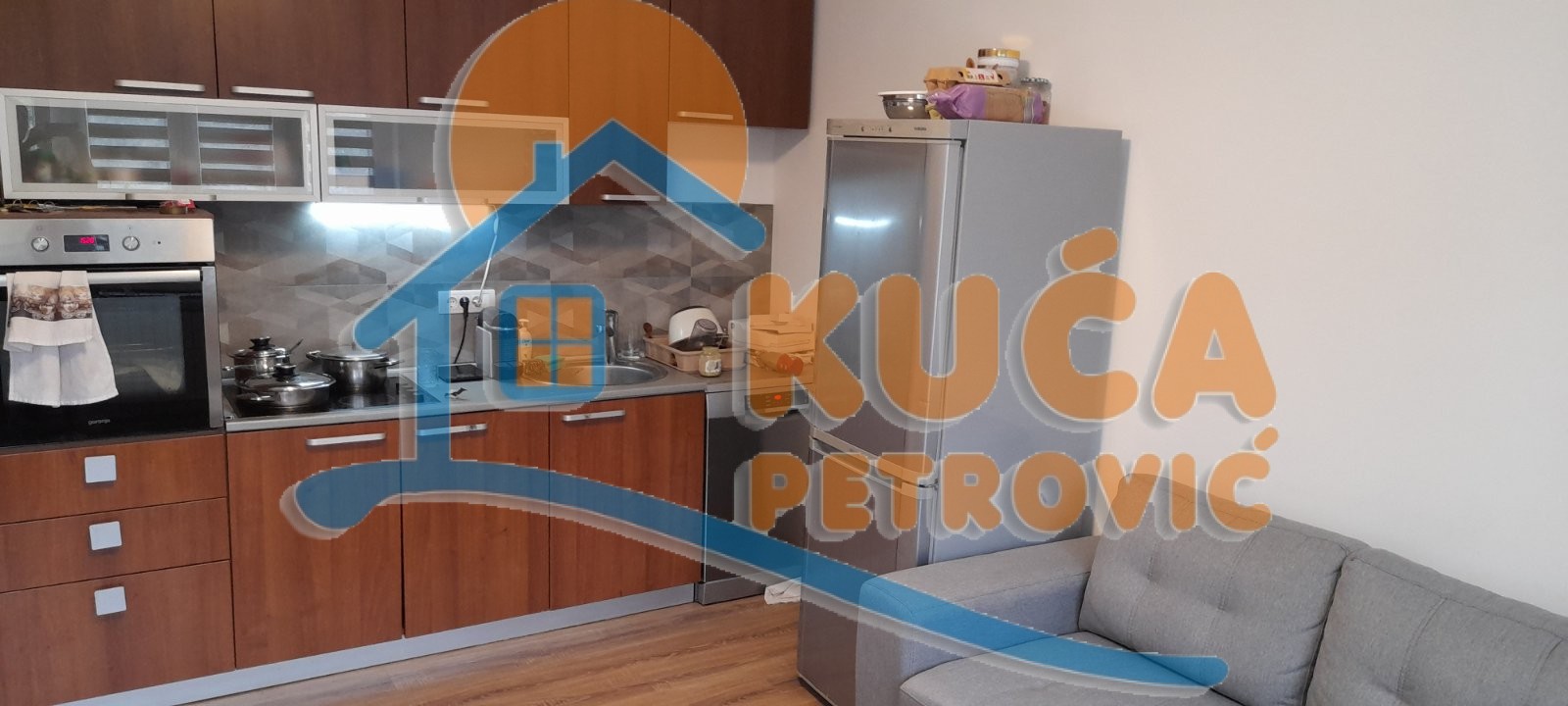 Izdaje se stan u Dusanovoj, CG, 59m2