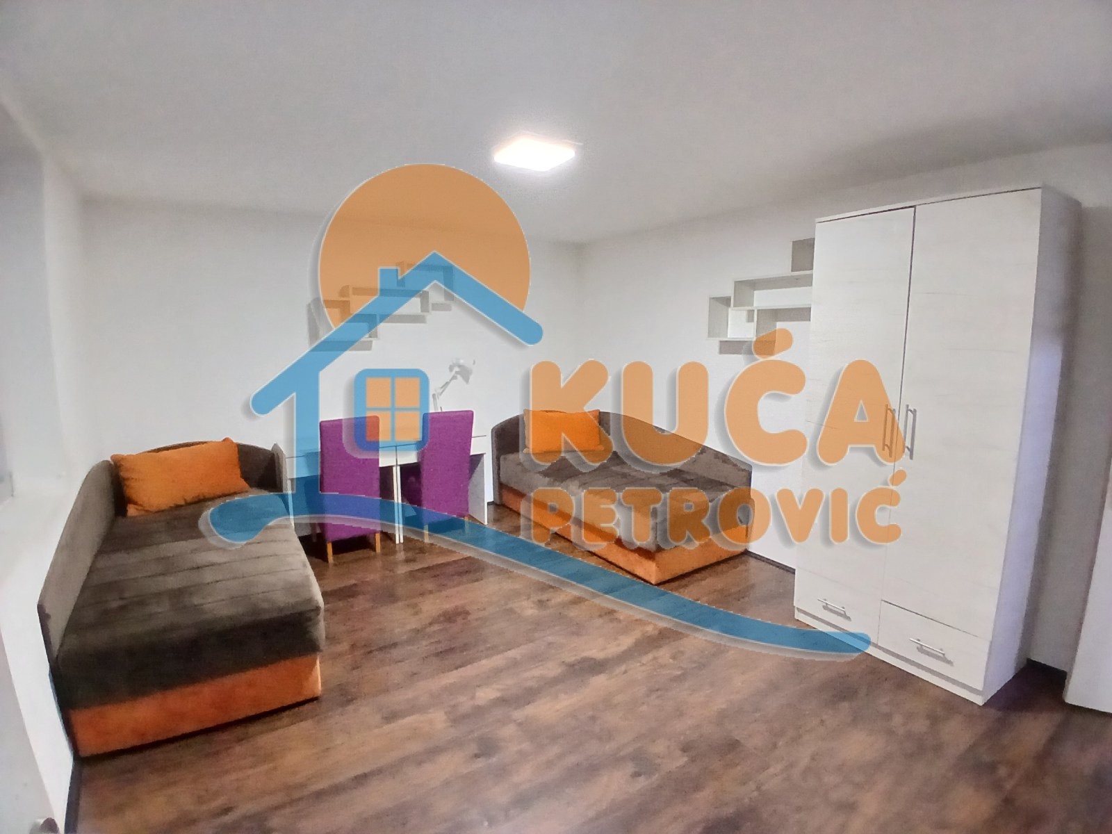 Izdaje se nameštena soba sa sopstvenim kupatilom, 20m2, grejanje na struju - Trošarina - 20.00m² - 200€
