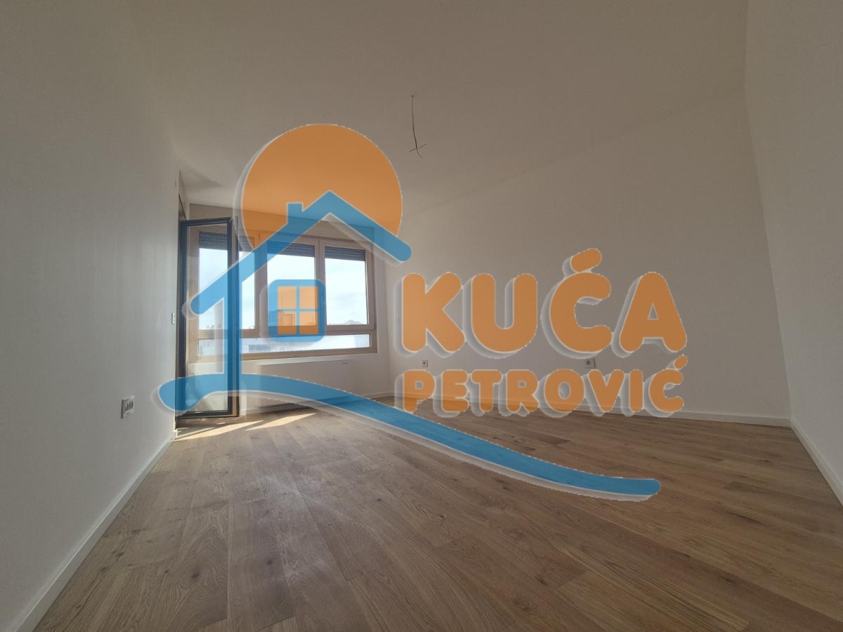 Višesoban stan Centar 238m², 5 sprat — slika 8