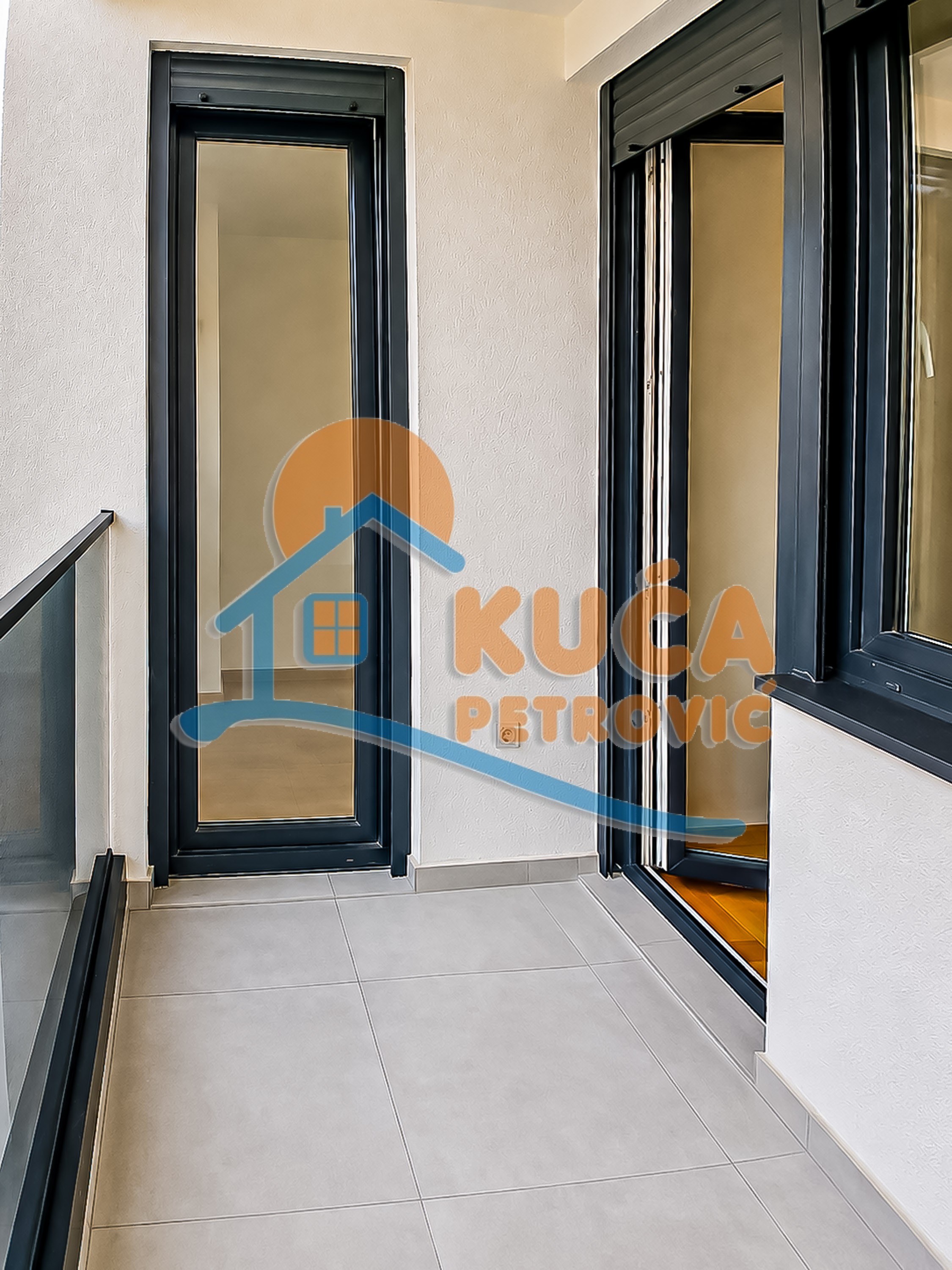 Jednoiposoban stan Centar 37m², 5 sprat — slika 10