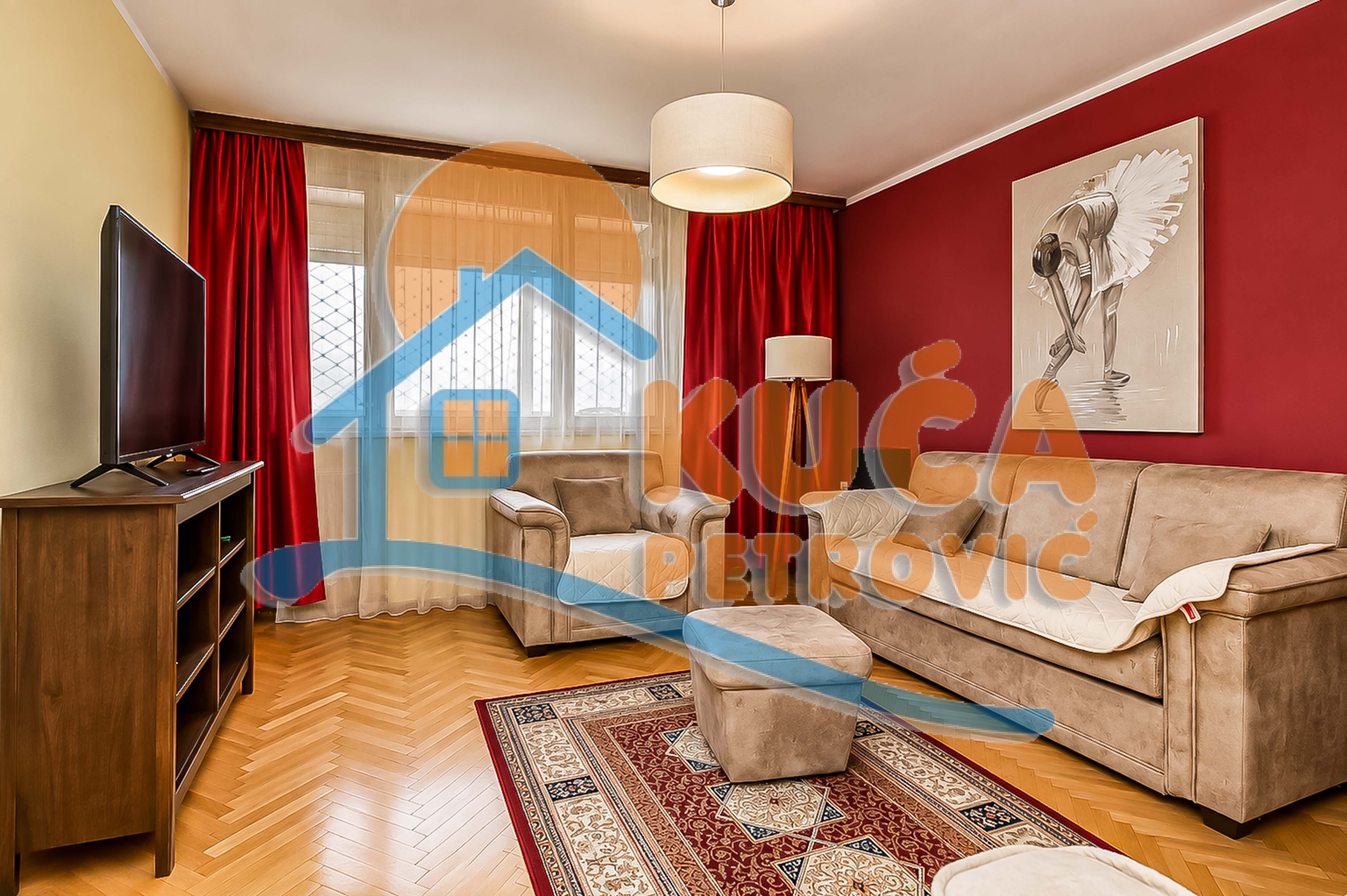 Dvoiposoban stan 69m2 u Duvaništu, 5. sprat, lift, Cg - Duvanište - 69.00m² - 150.000€