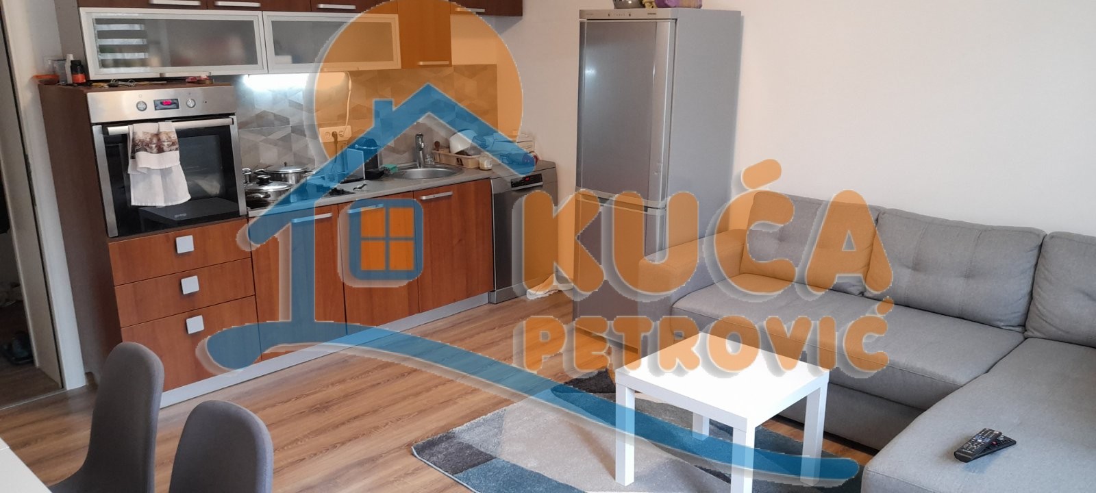 Izdaje se stan u Dusanovoj, CG, 59m2