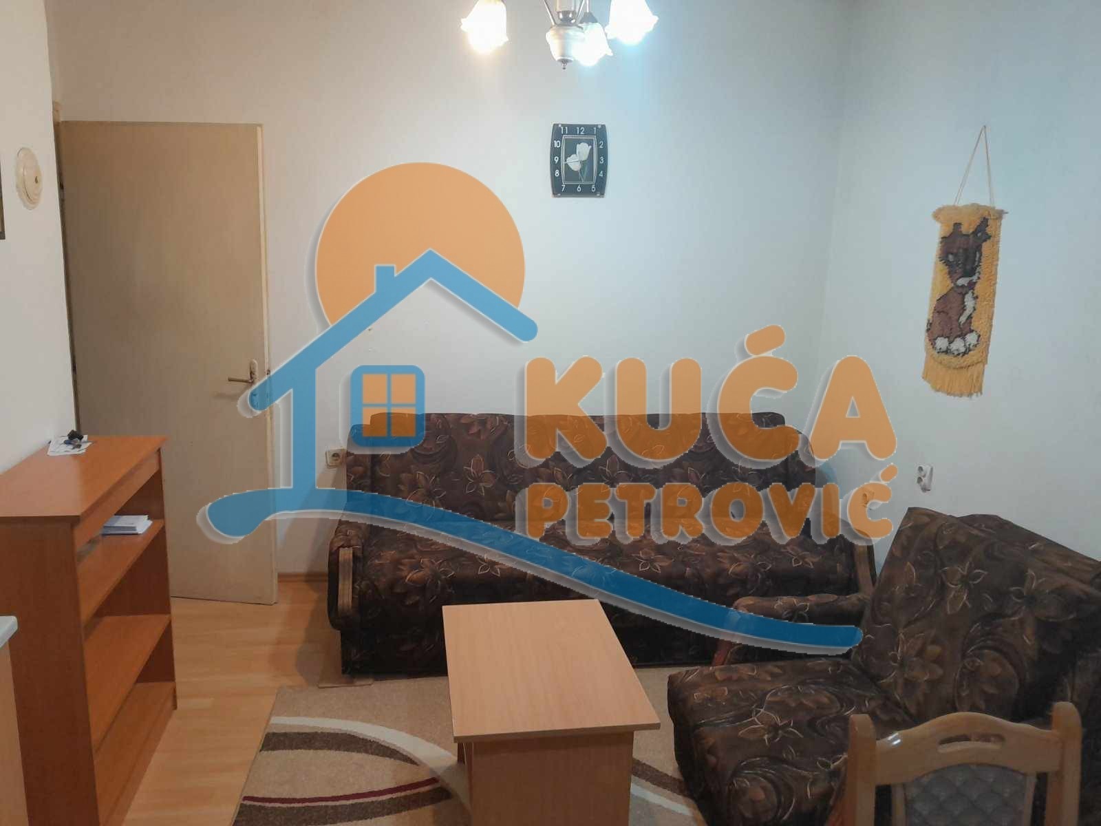 Izdaje se stan u centru grada - Centar - 37.00m² - 270€