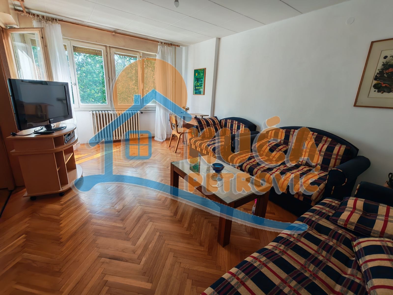 Izdaje se trosoban stan pored pijace Boško Buha, 69m2 - Bulevar Nemanjića - 69.00m² - 370€