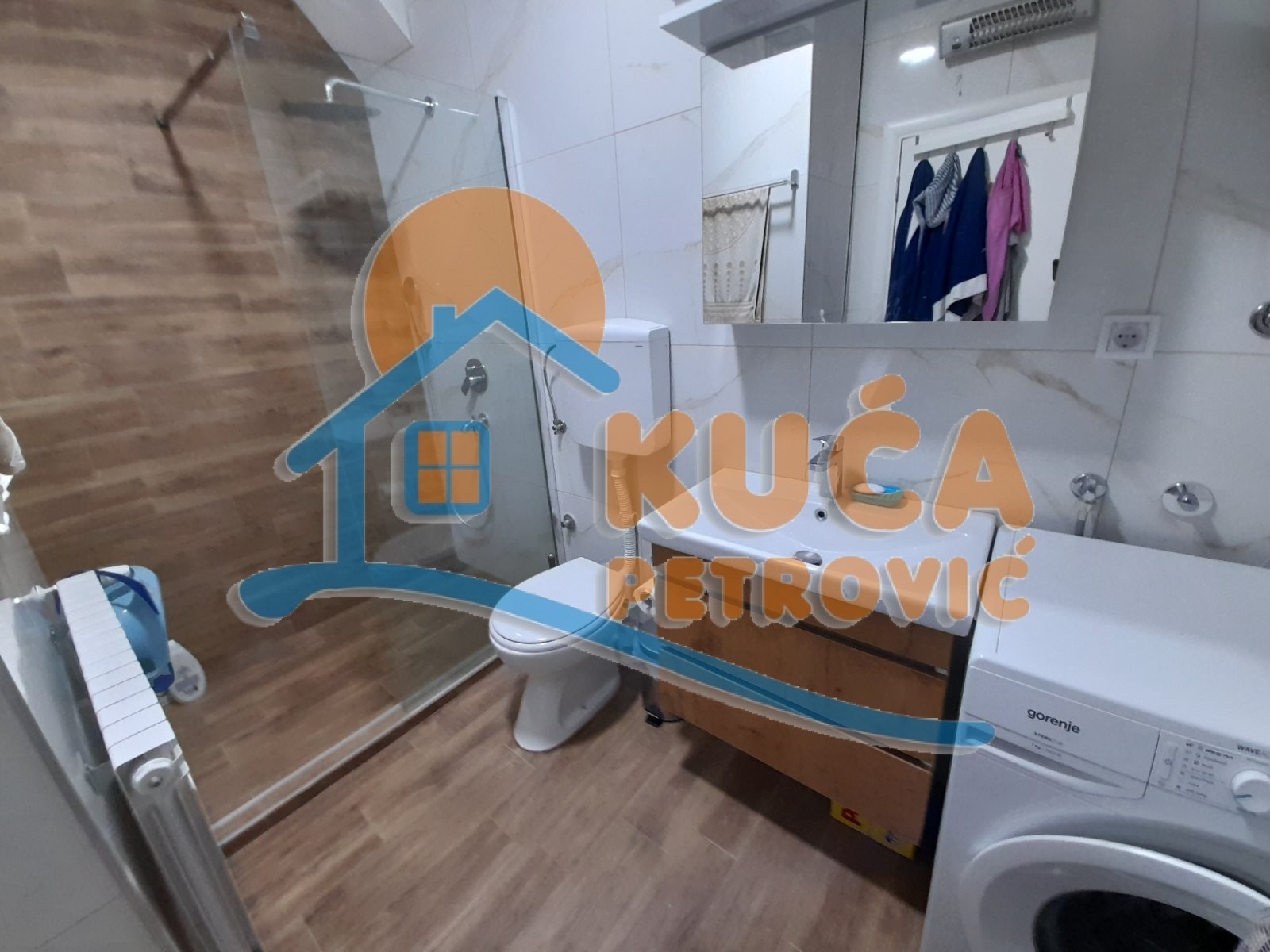 Izdaje se stan u Dusanovoj, CG, 59m2