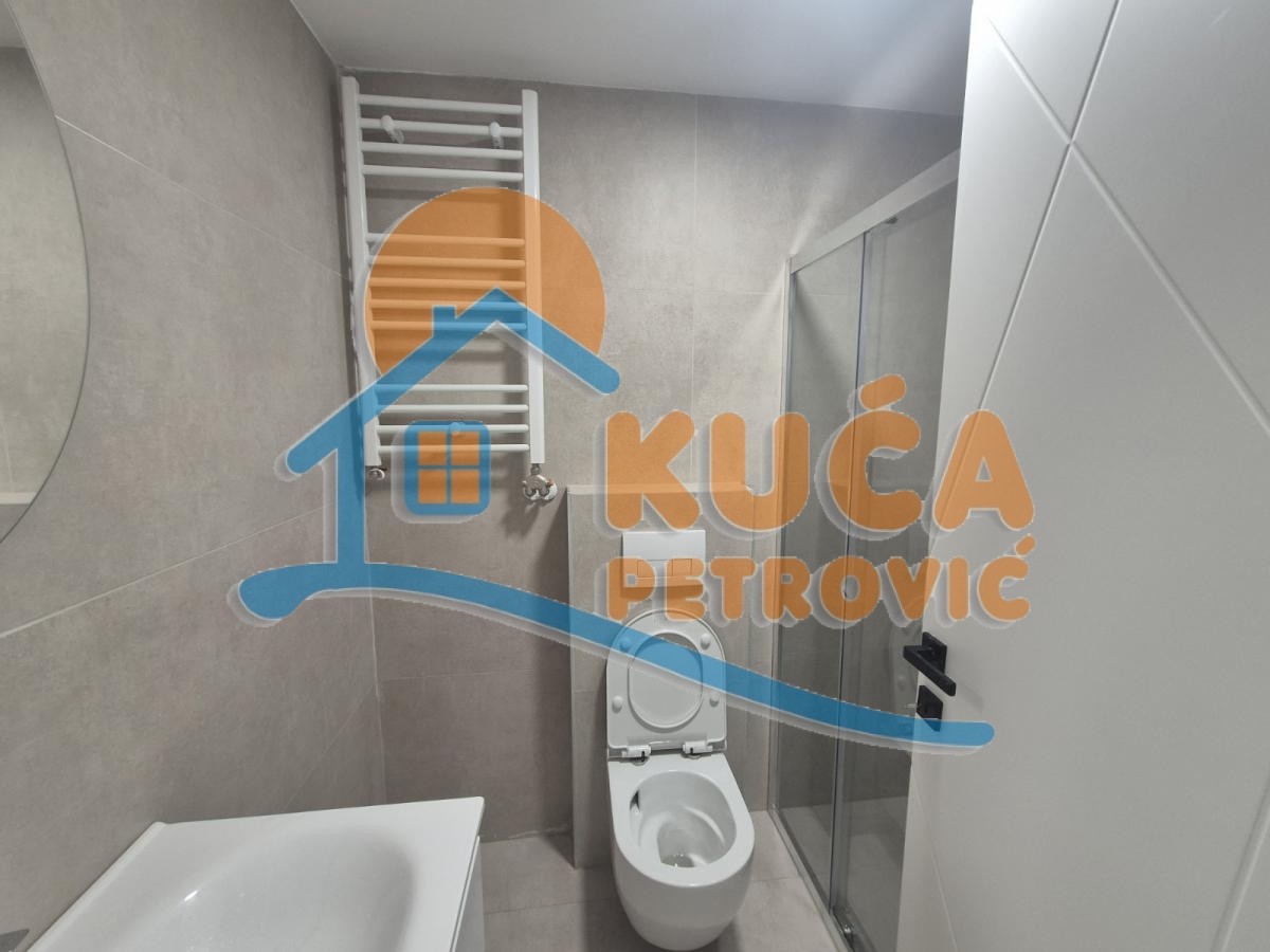 Višesoban stan Centar 238m², 5 sprat — slika 11