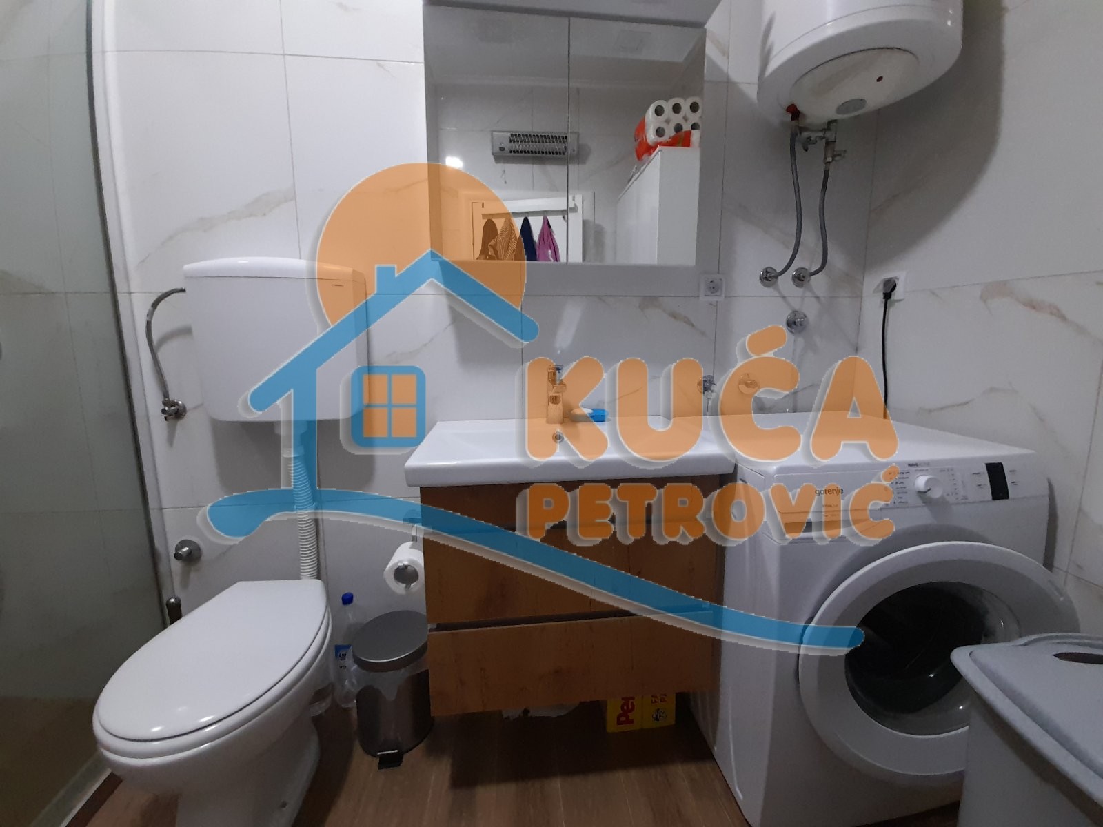 Izdaje se stan u Dusanovoj, CG, 59m2