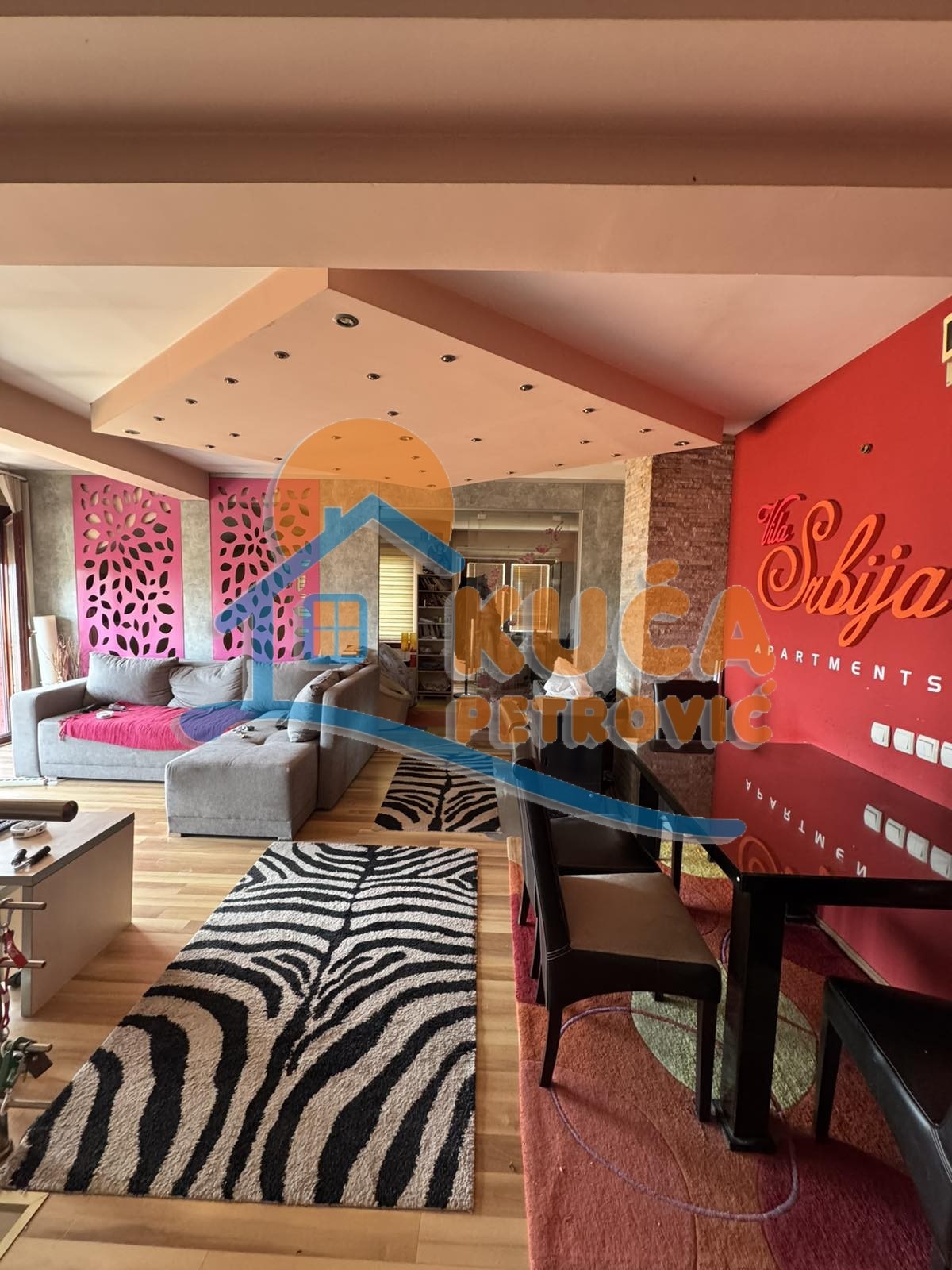 Izdaje se dvoiposoban stan u kući, 90m2